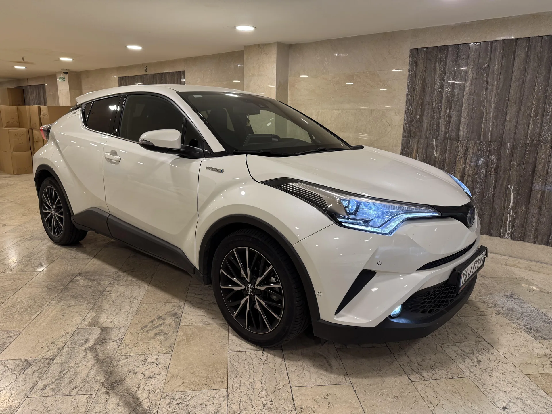 تویوتا  C-HR هیبرید 2