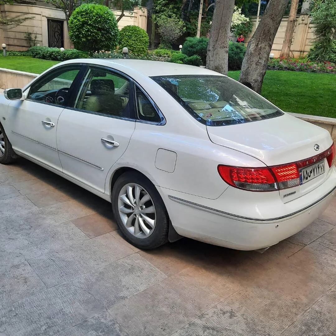 هیوندای آزرا (گرنجور)
