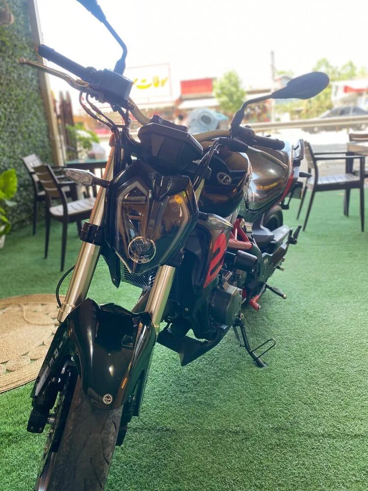 بنلی  TNT 300 3
