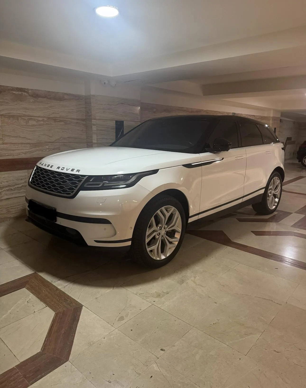 لندرور  رنجرور ولار
