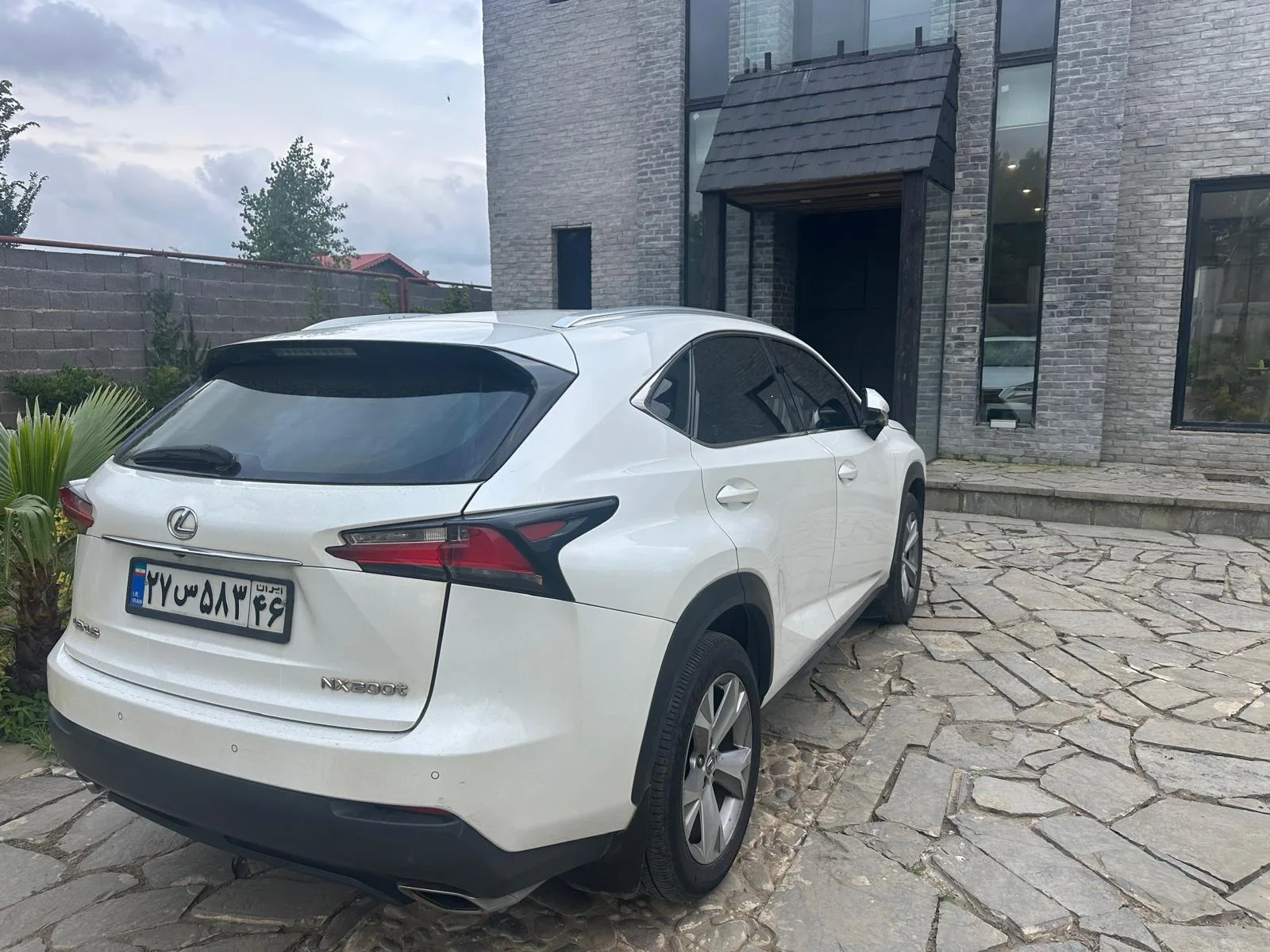 لکسوس  NX 4