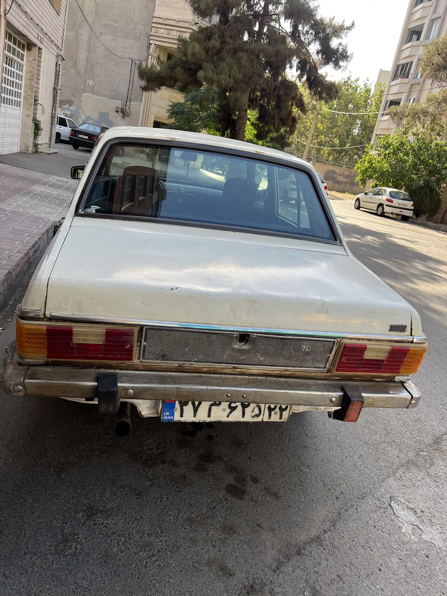 پیکان  سدان 2