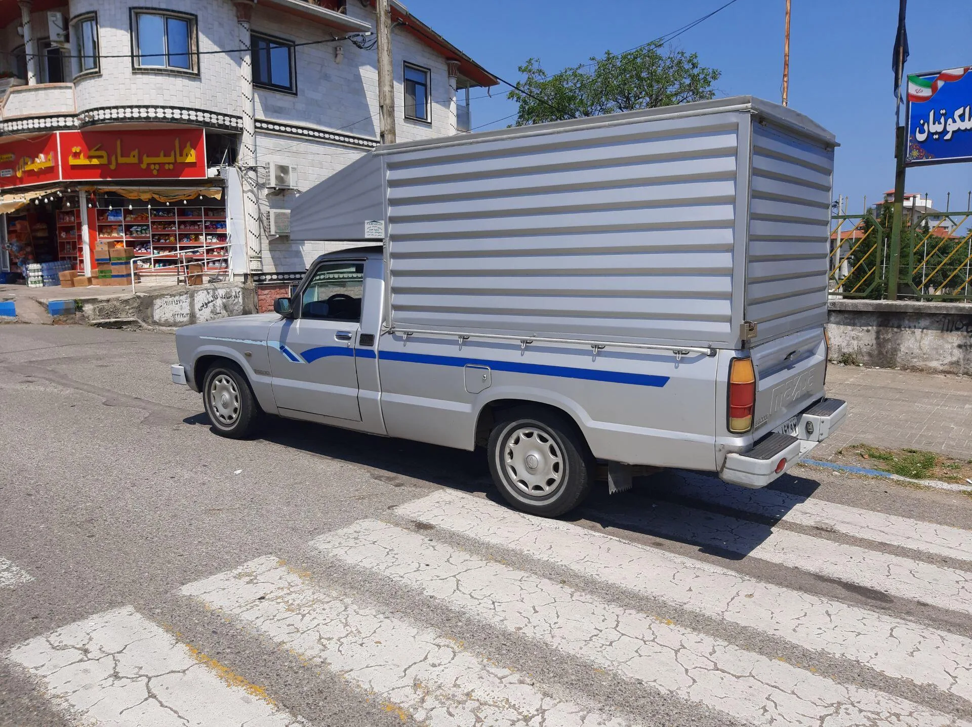 مزدا  وانت تک‌کابين 2