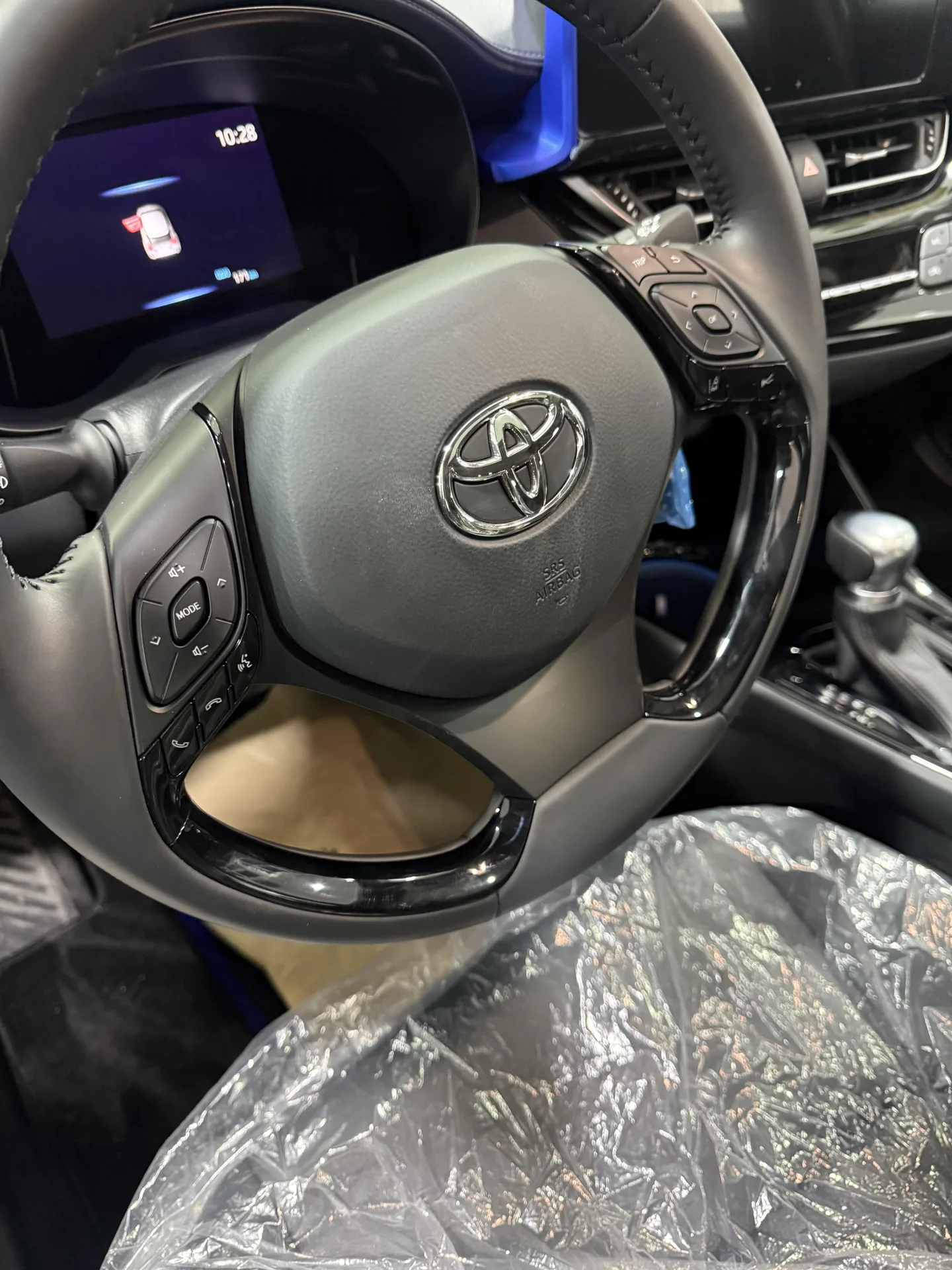 تویوتا  C-HR هیبرید 6