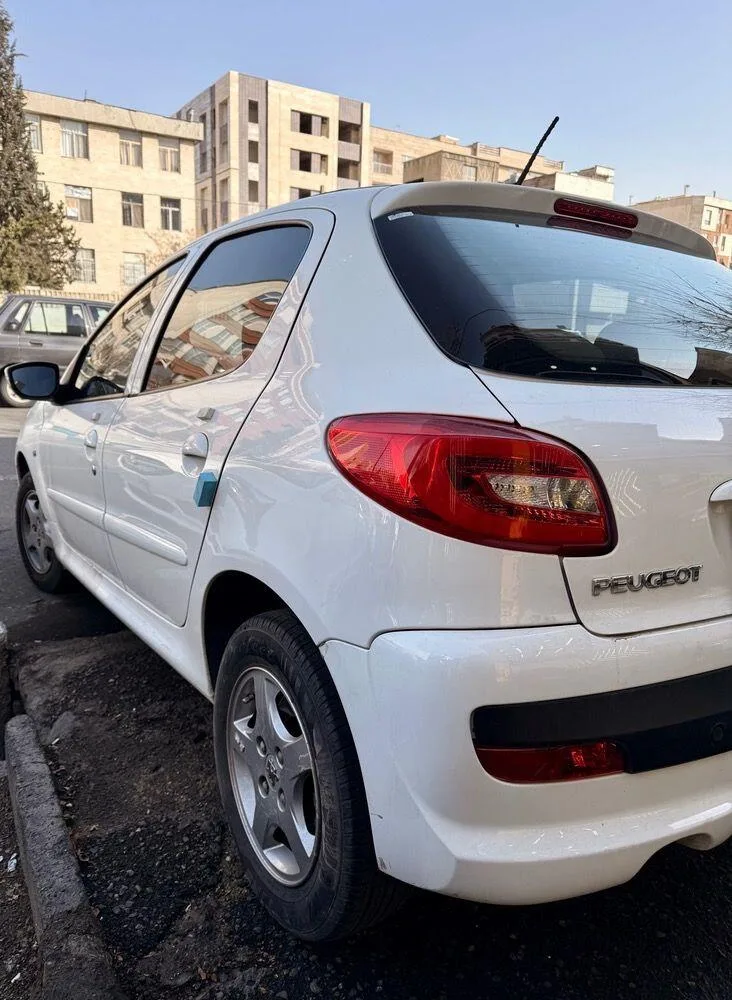 پژو  207 2
