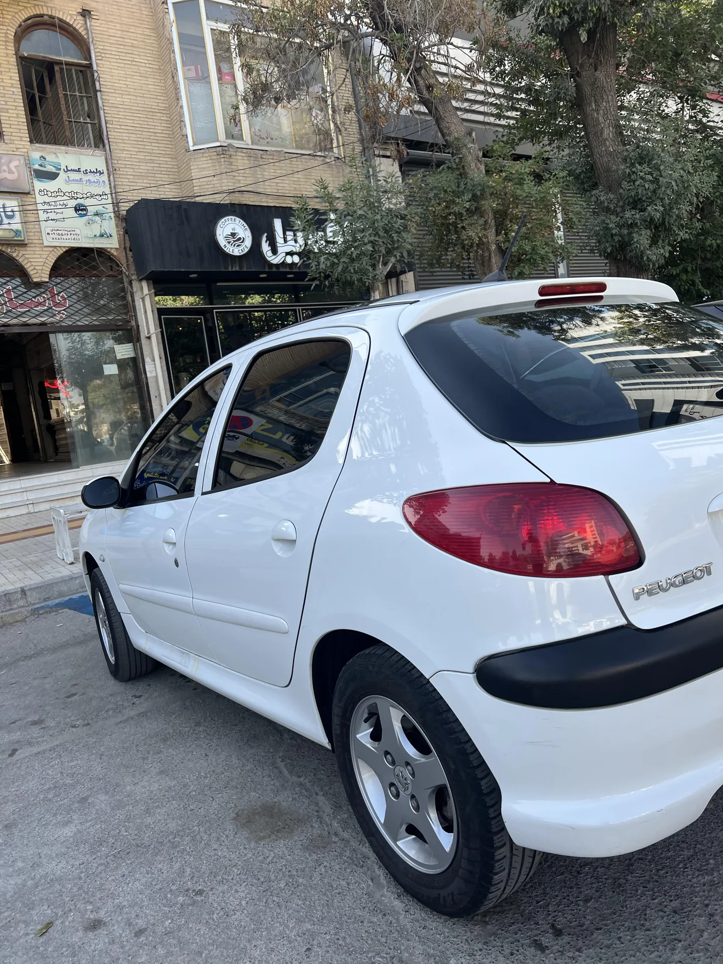 پژو  206 3