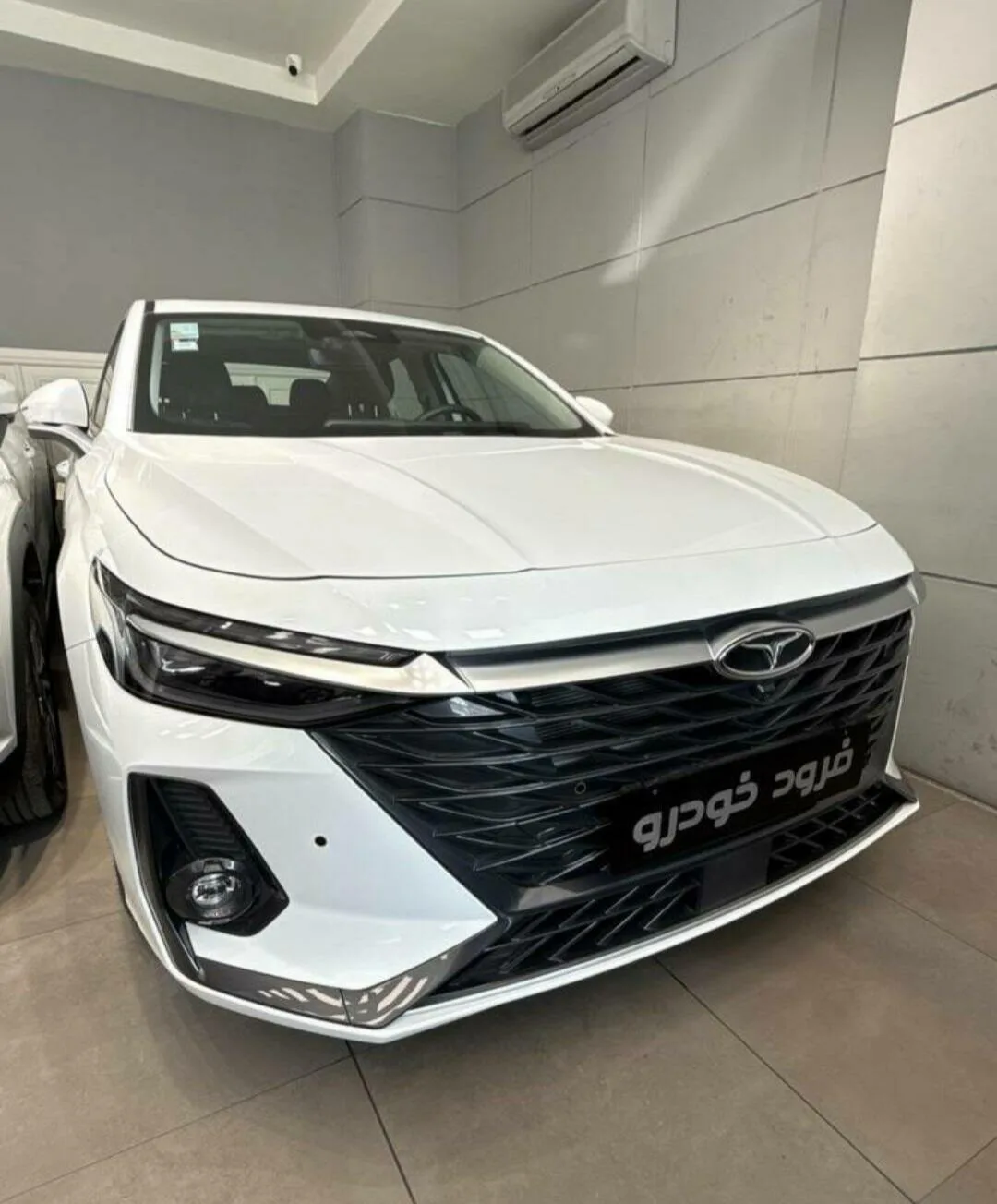 فونیکس آریزو 8 (Z8)