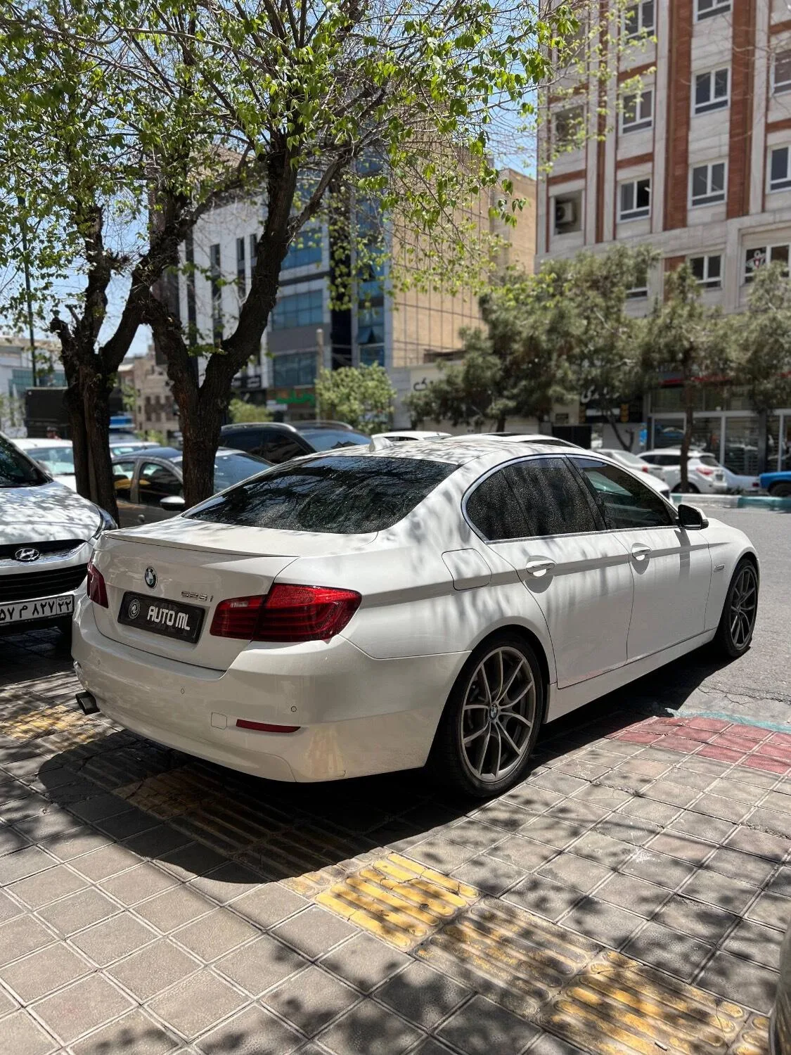 ب ام و  سری 5 سدان 6
