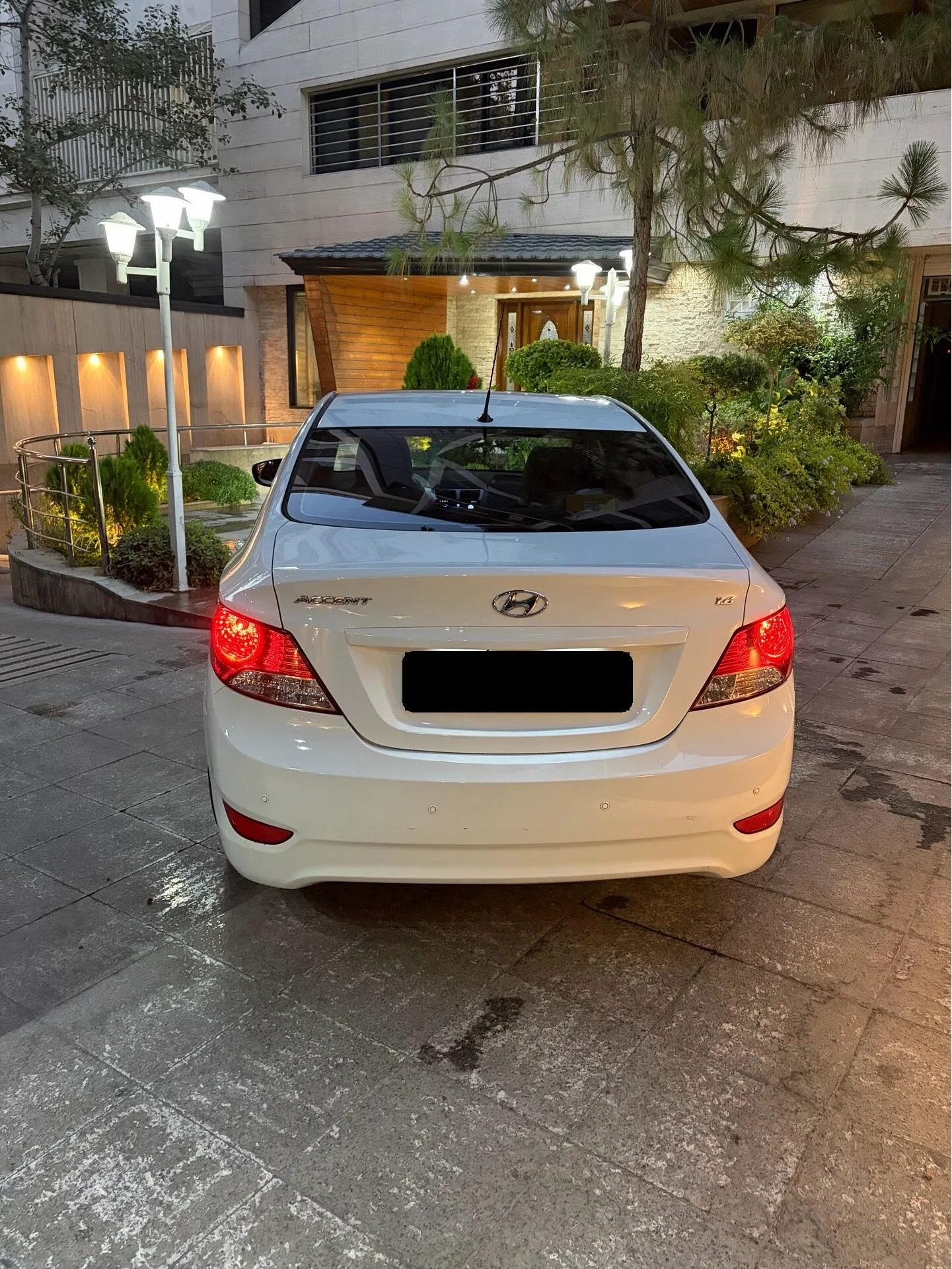 هیوندای  اکسنت 8