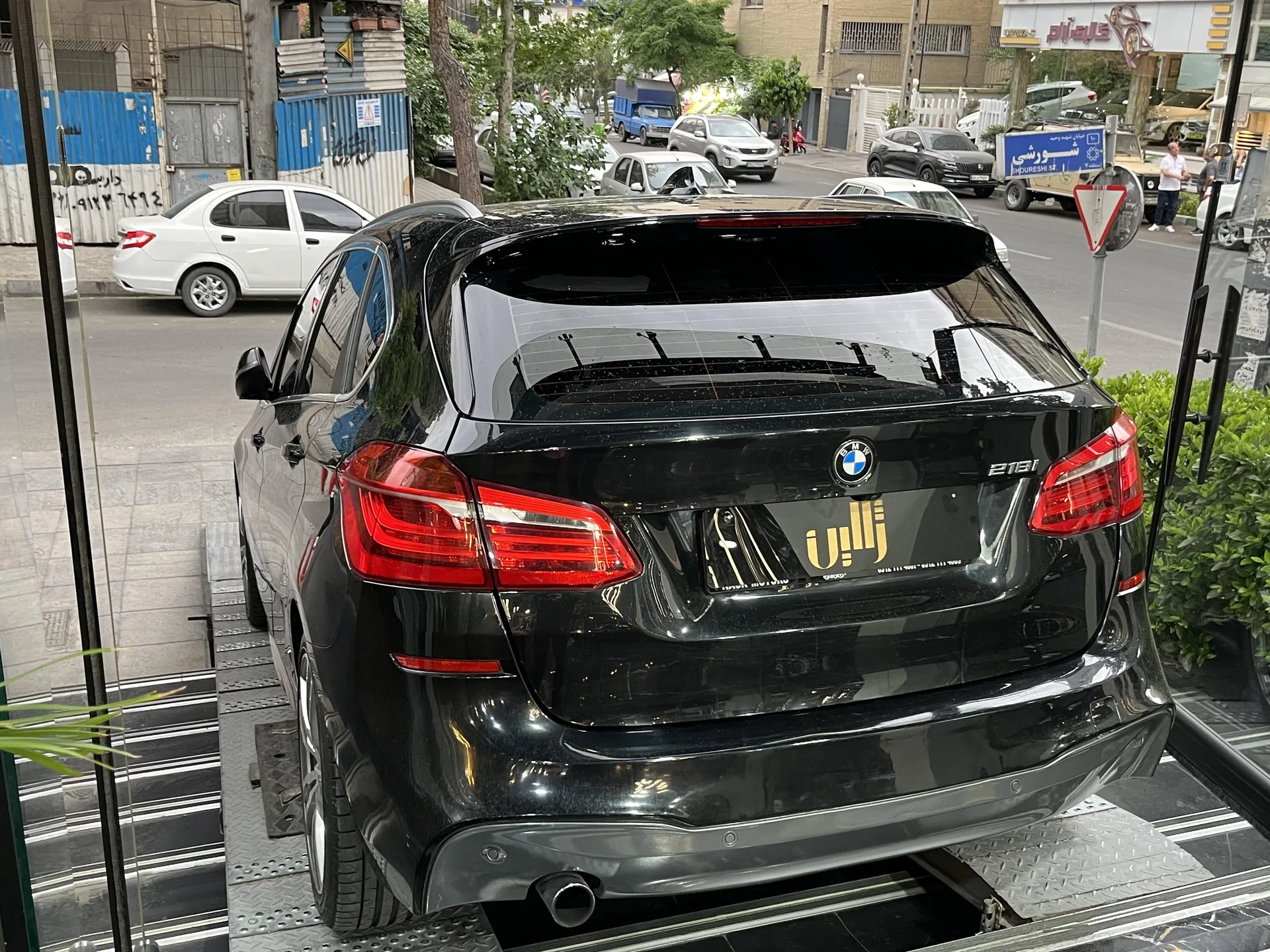 ب ام و  سری 2 اکتیوتورر 4