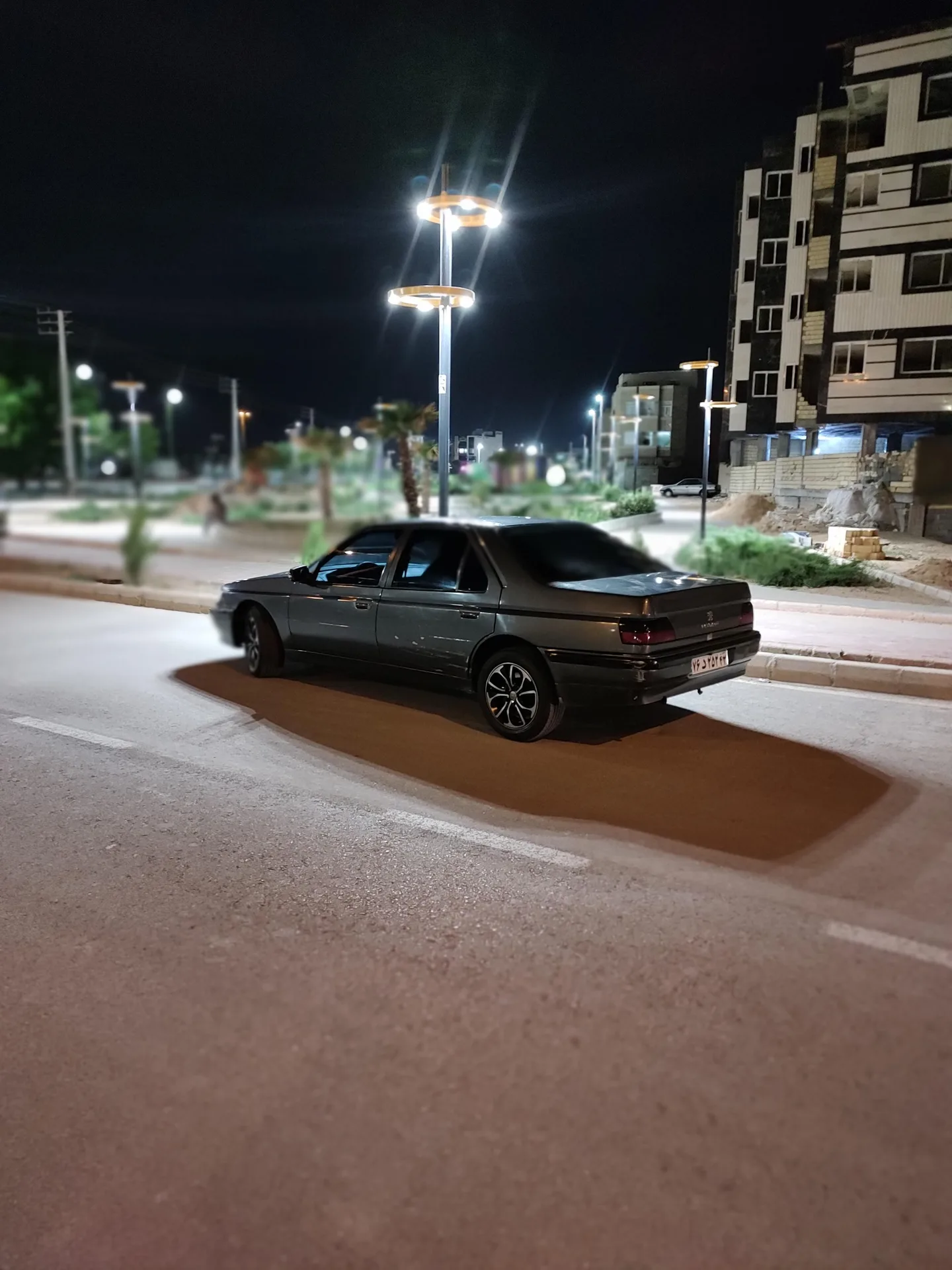 پژو  605 4