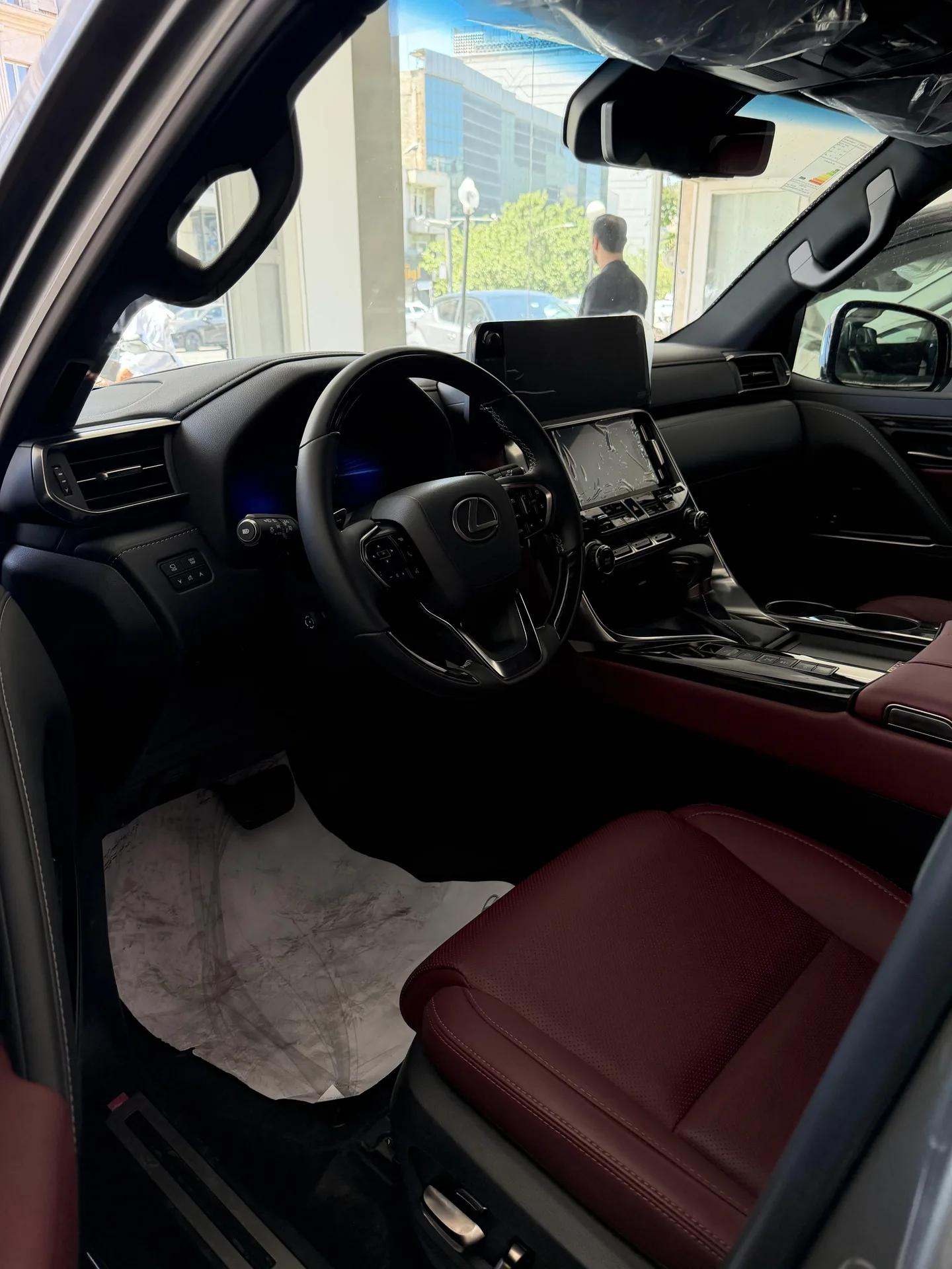 لکسوس  LX 4