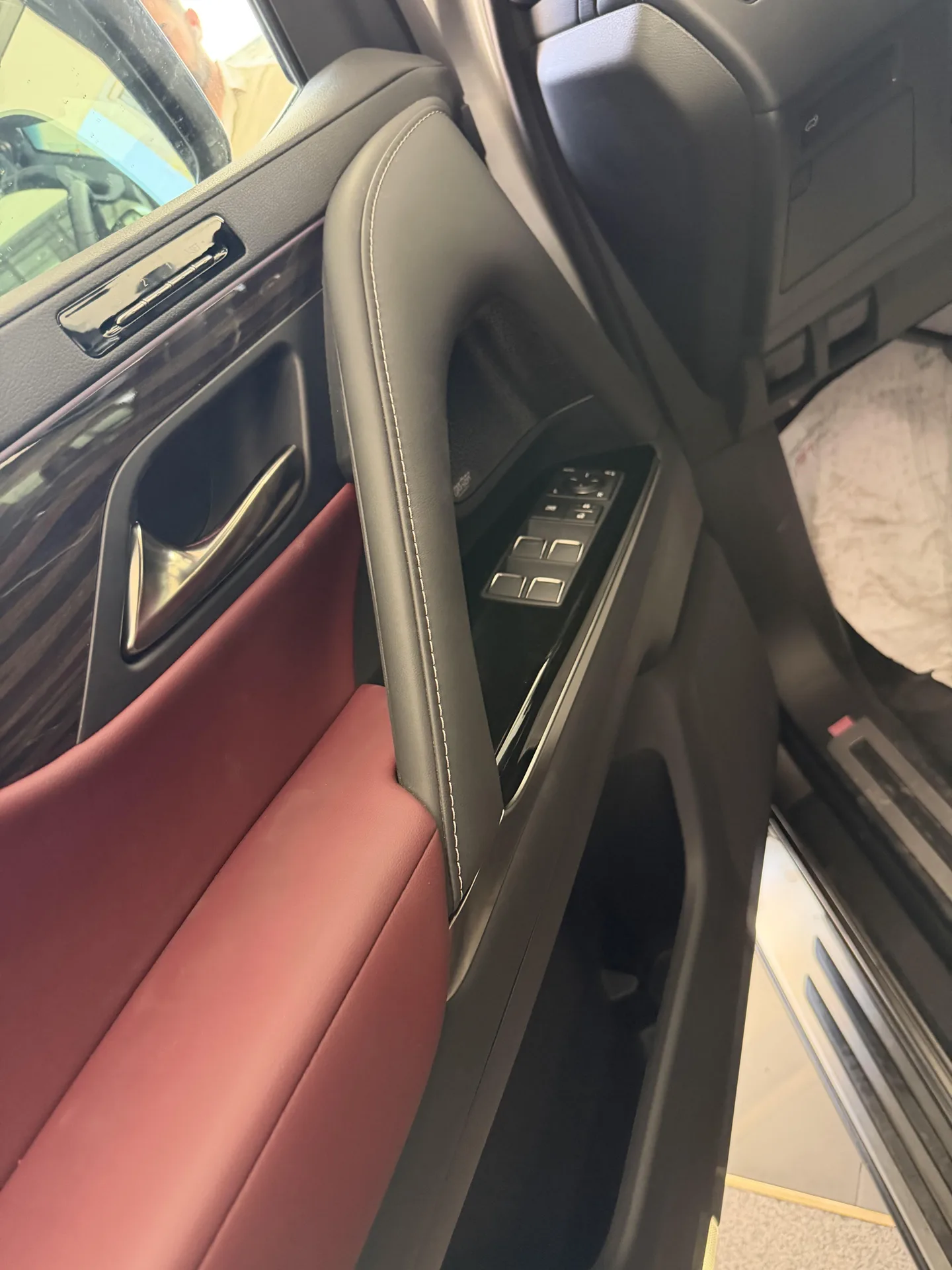 لکسوس  LX 5