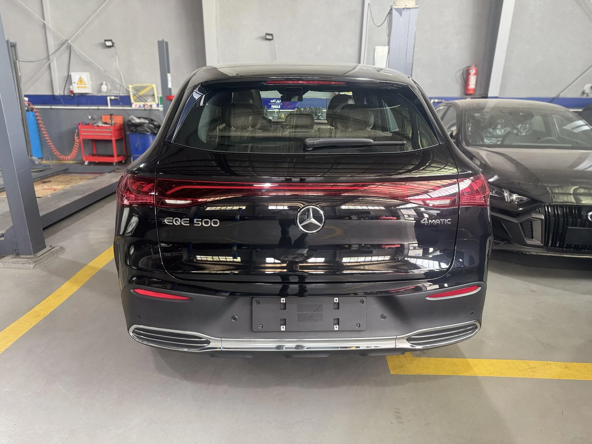 بنز  EQE SUV 4