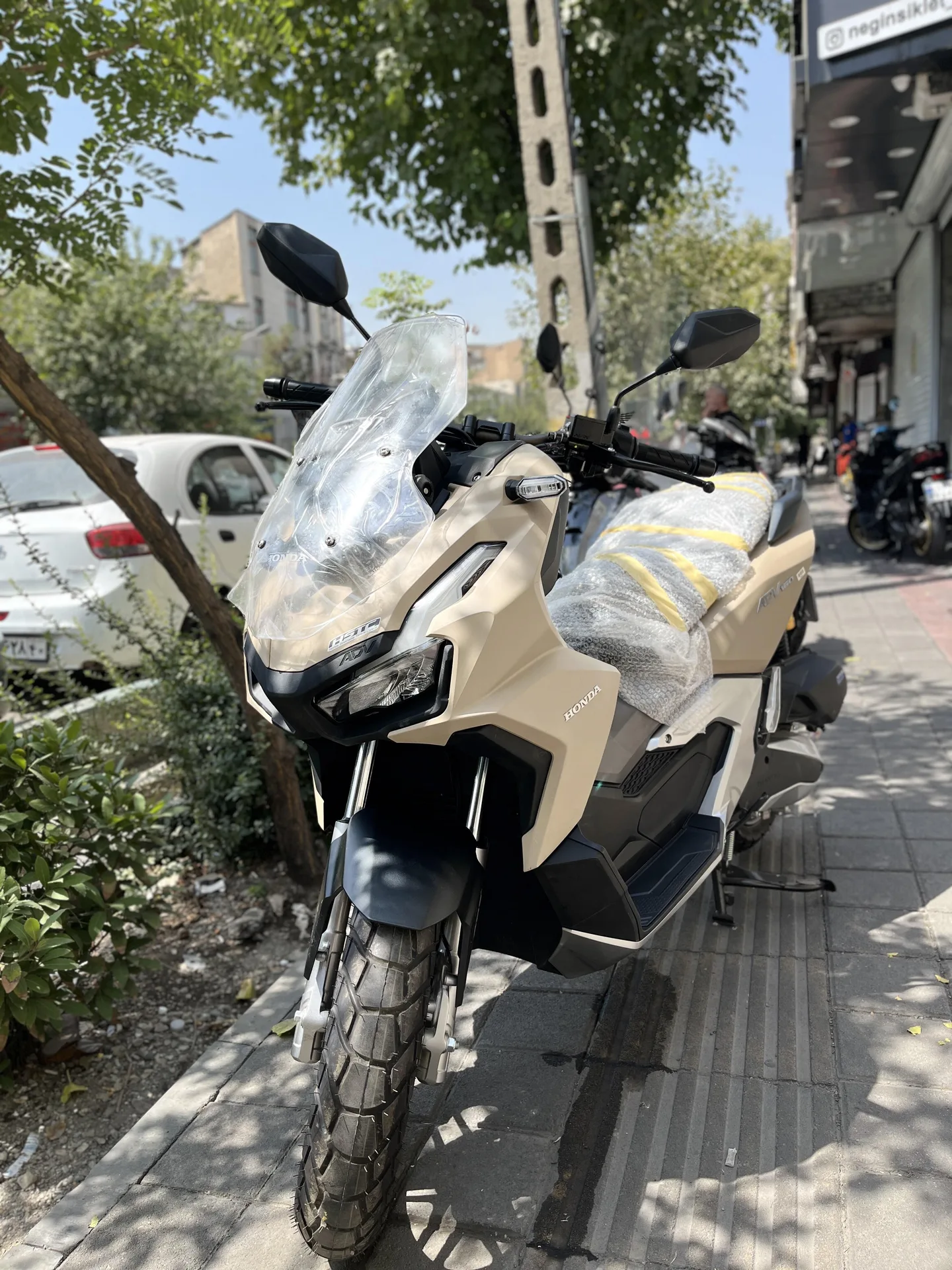 هوندا ADV 160