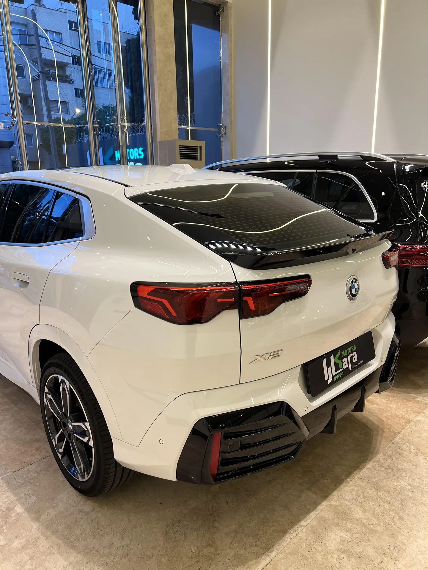 ب ام و X2