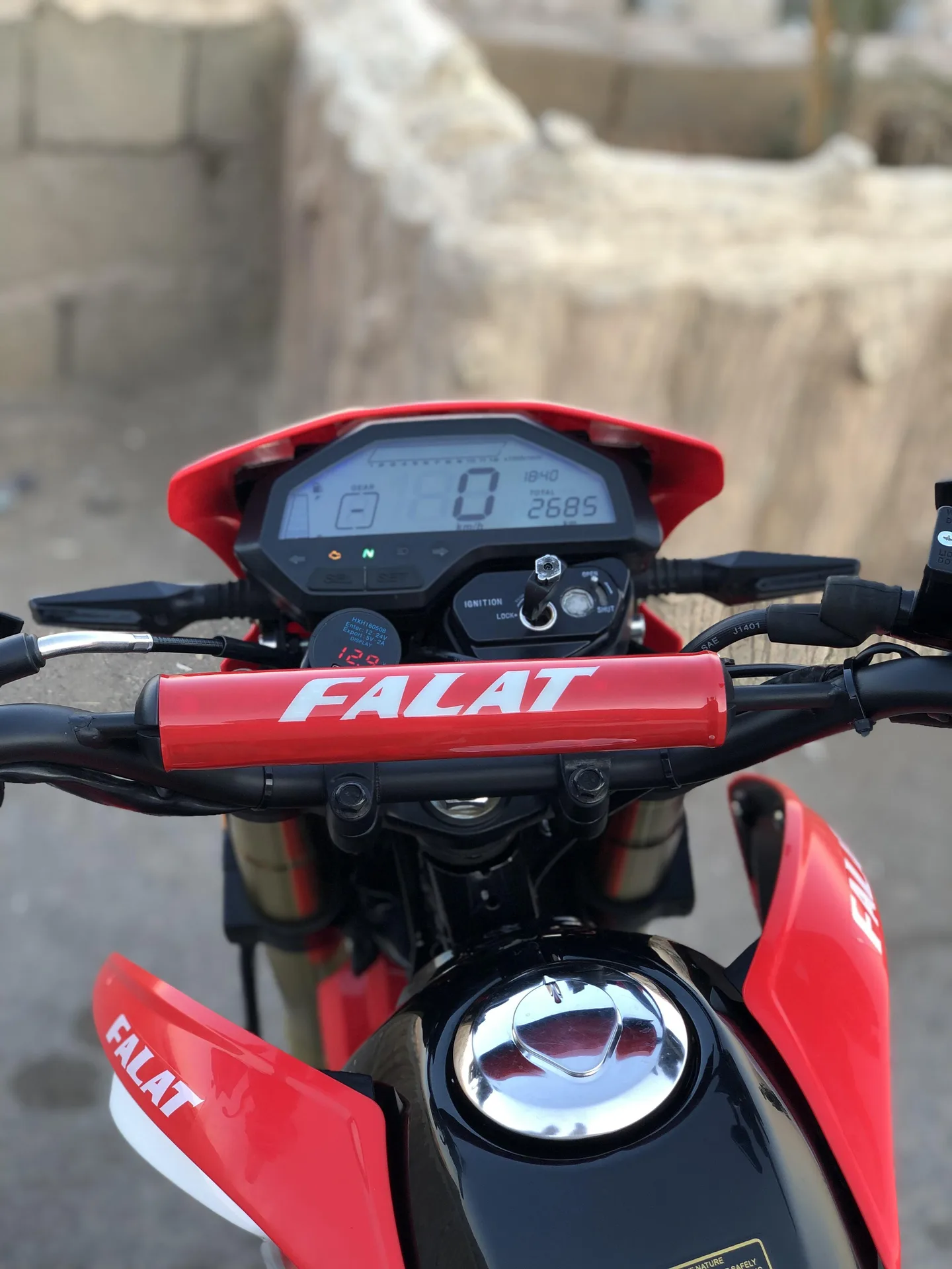 جهان همتا  فلات CRF200 2