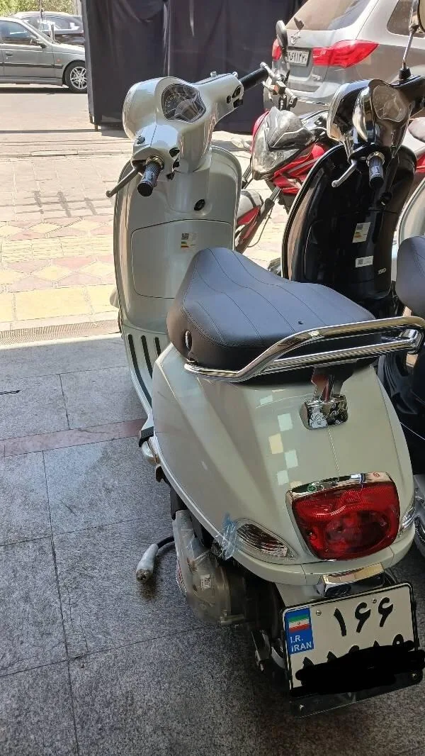 وسپا  وی 150 6