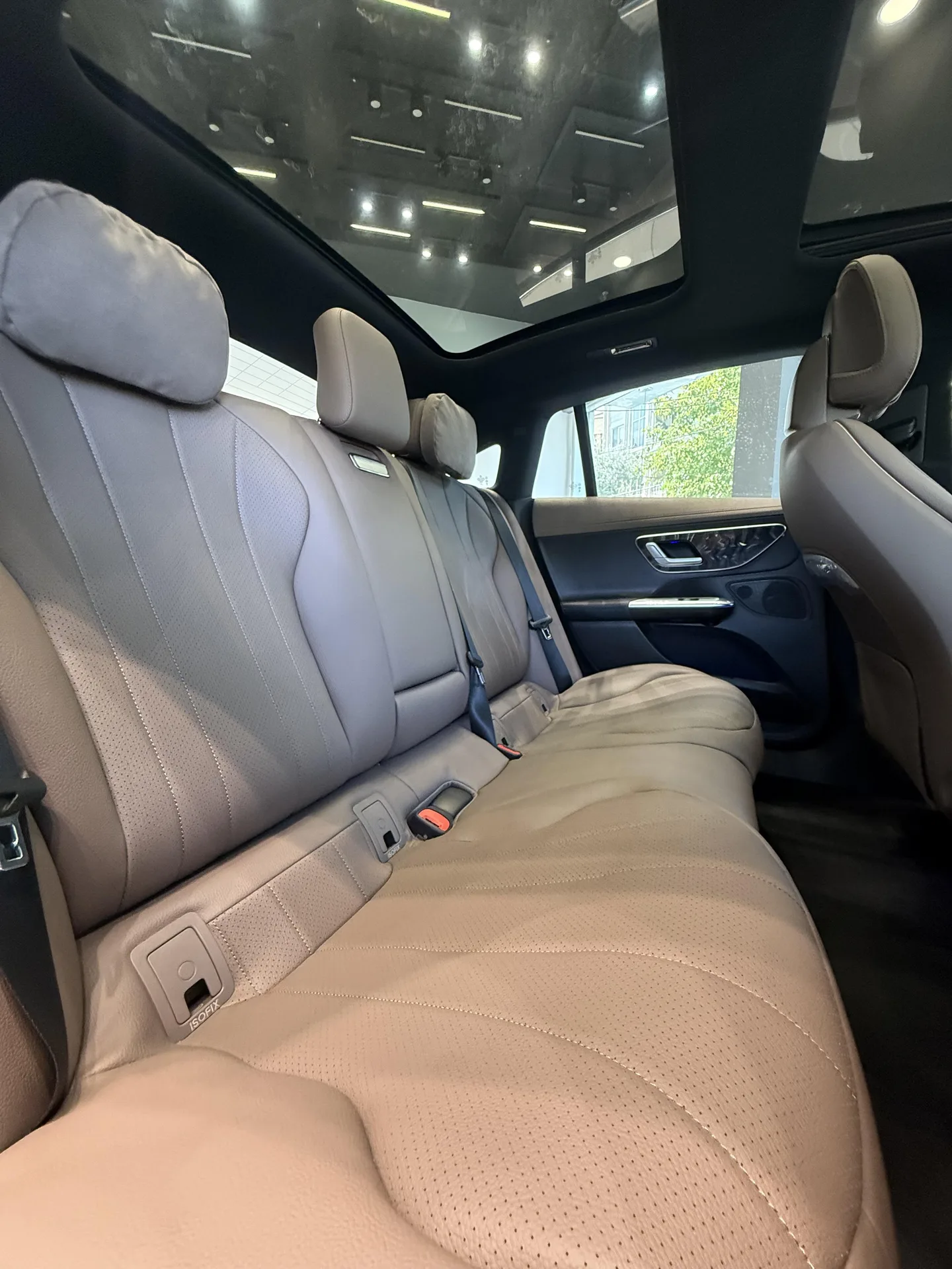 بنز  EQE Sedan 10