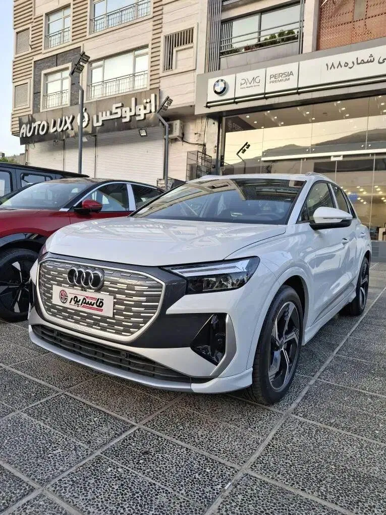 آئودی Q4 e-tron