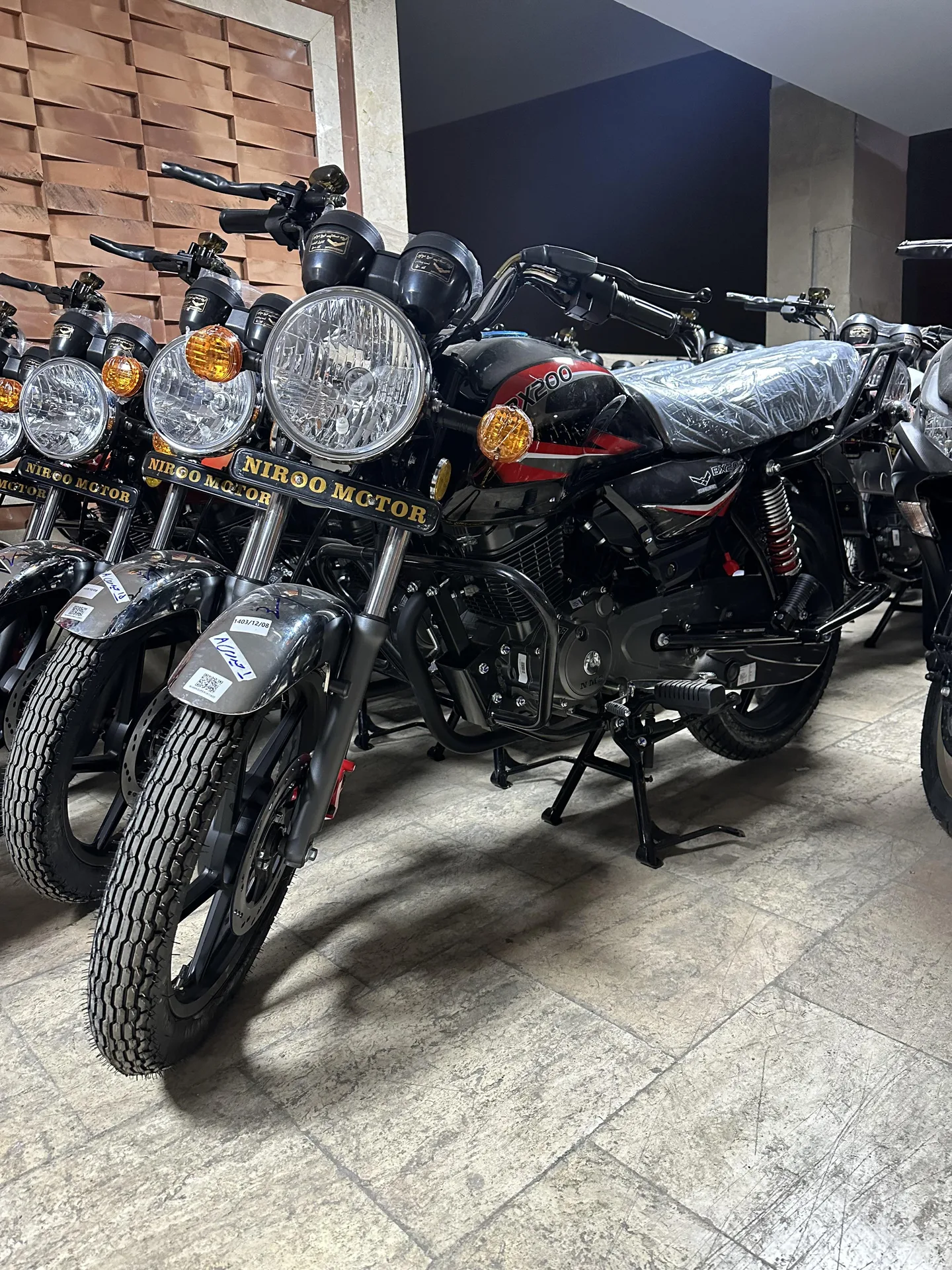 نیرو موتور شیراز  بوکسر BX 200