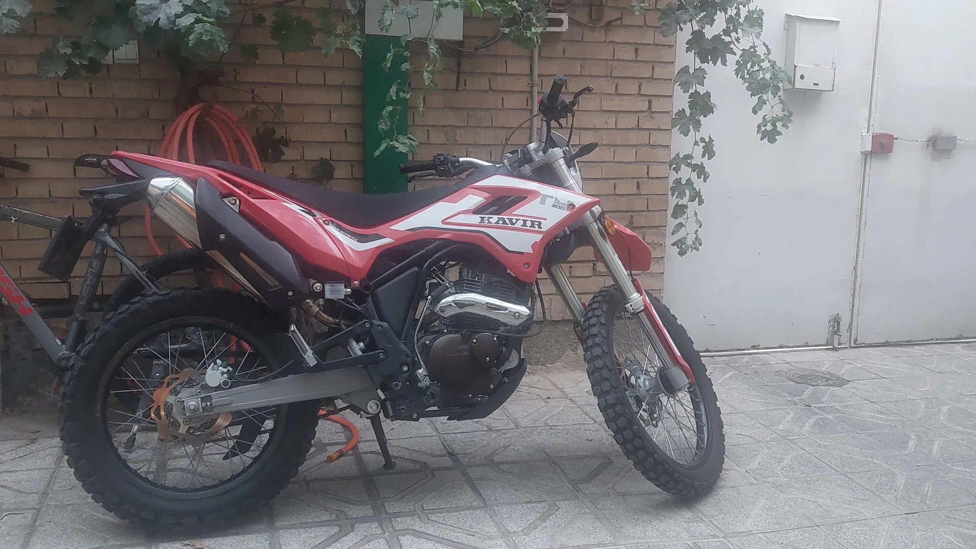 کویر موتور T4 200