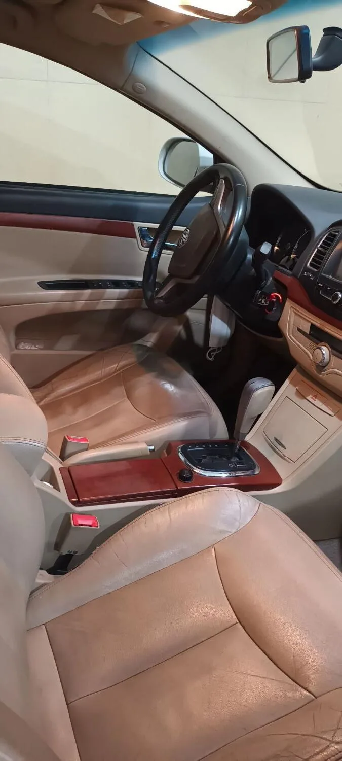 ام جی  350 4