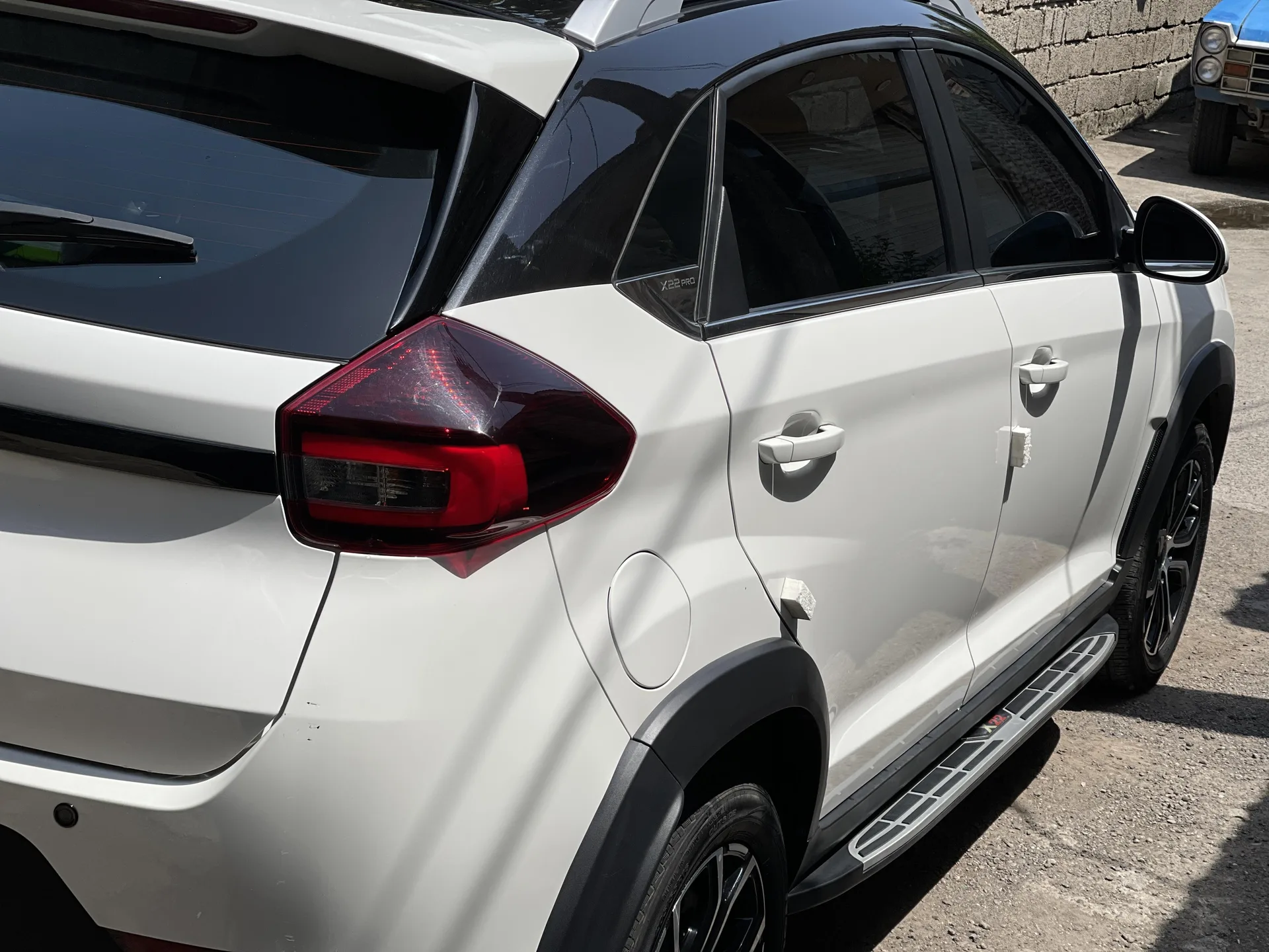 ام وی ام  X22 PRO 4
