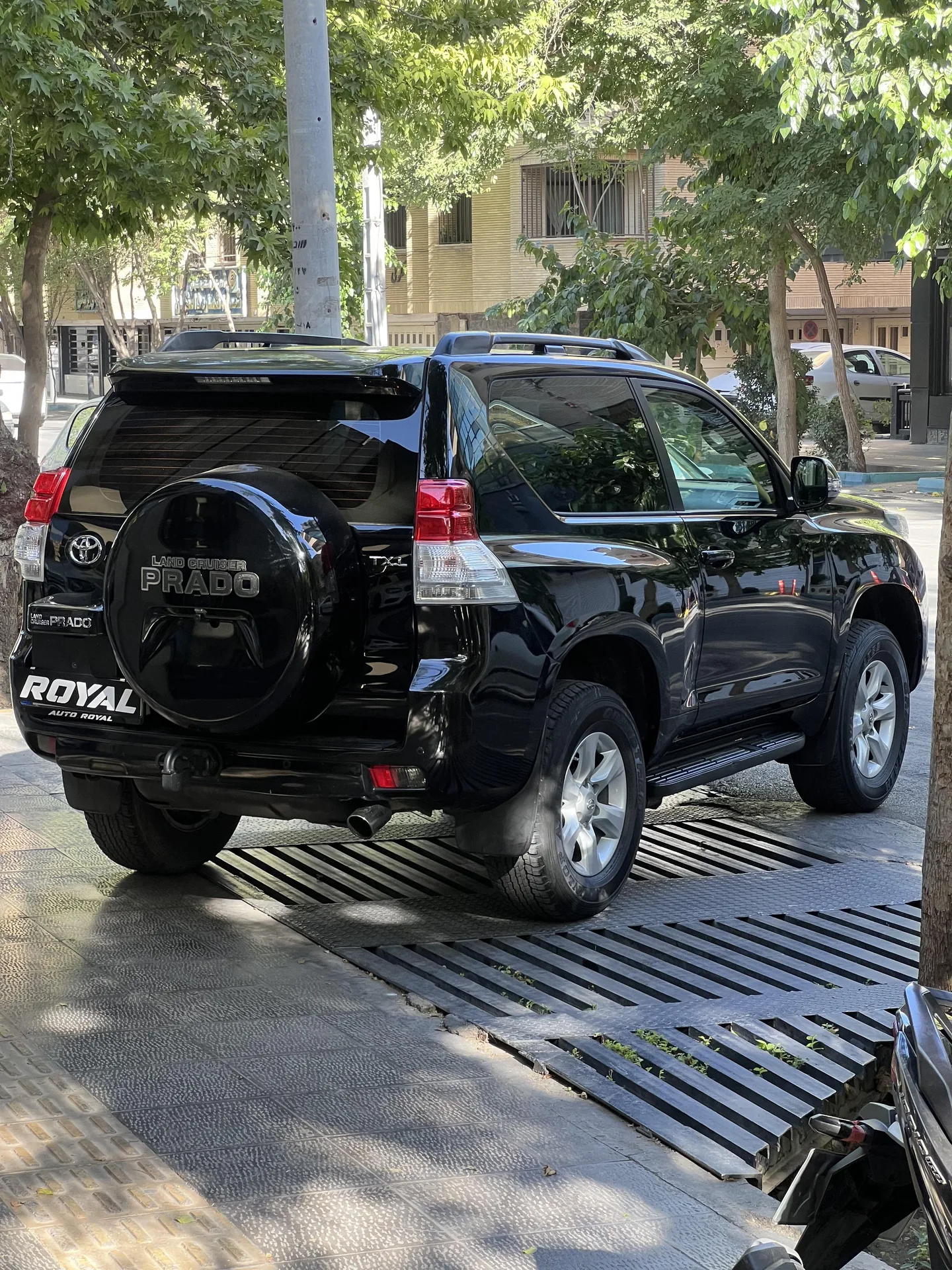 تویوتا پرادو دو در