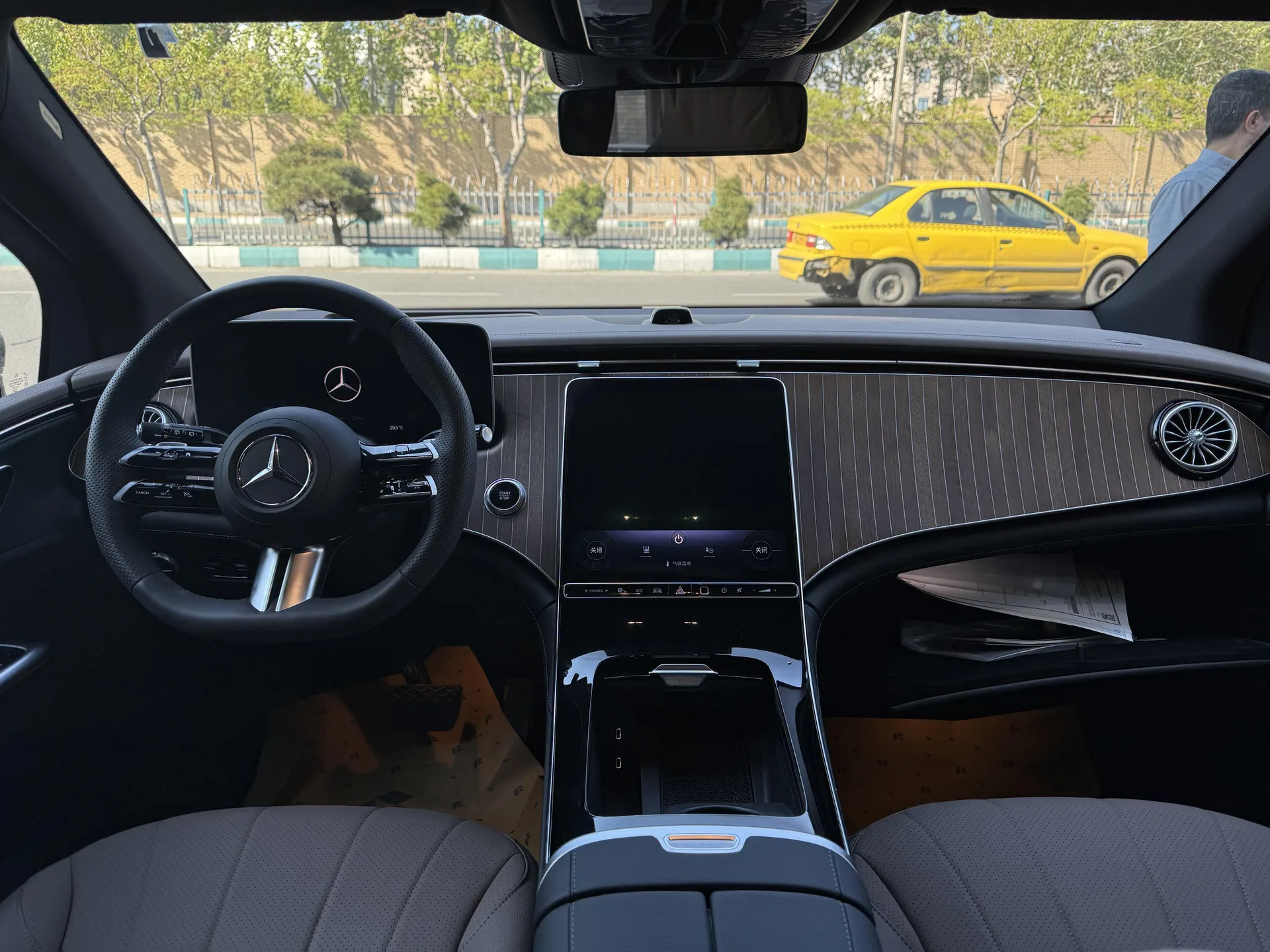 بنز  EQE SUV 8