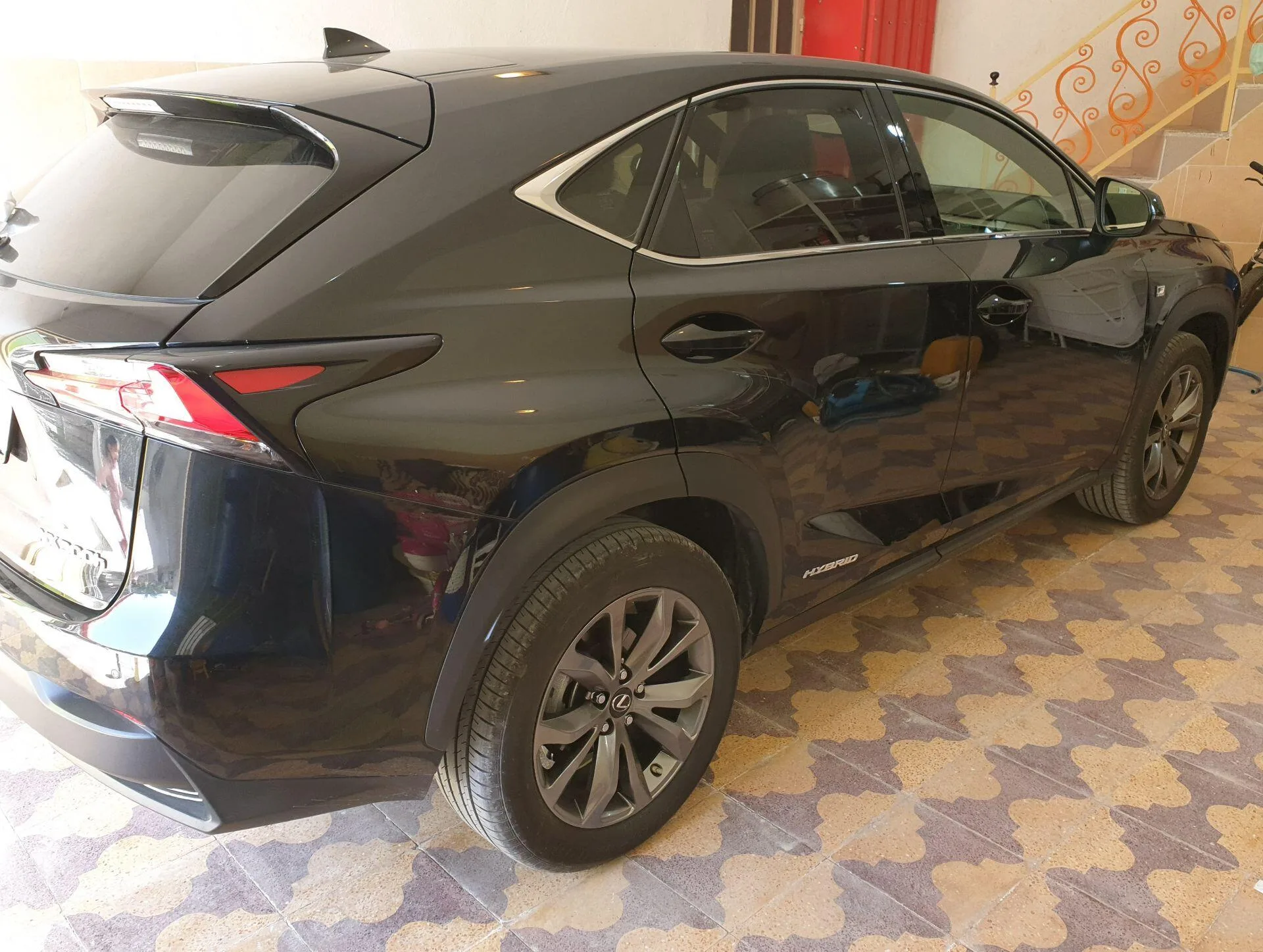لکسوس NX هیبرید