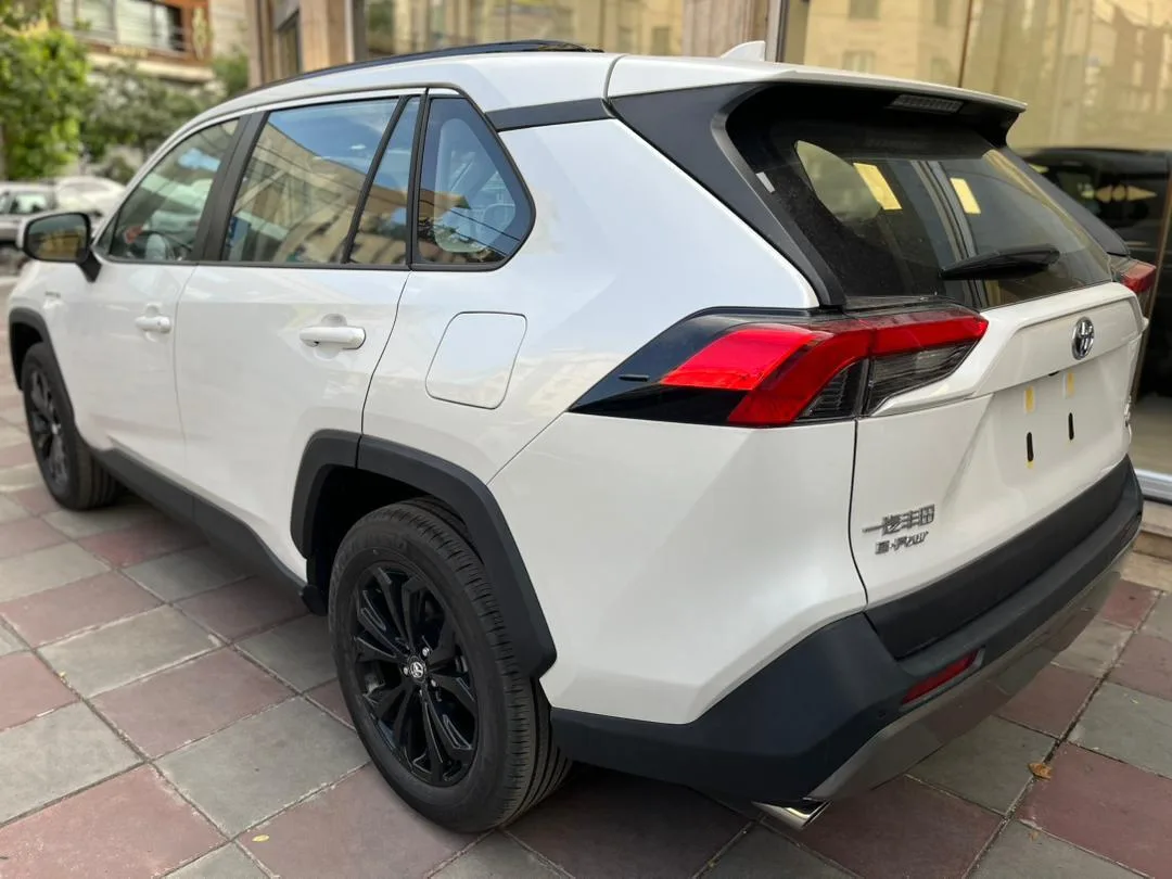 تویوتا  راوفور هیبرید 5