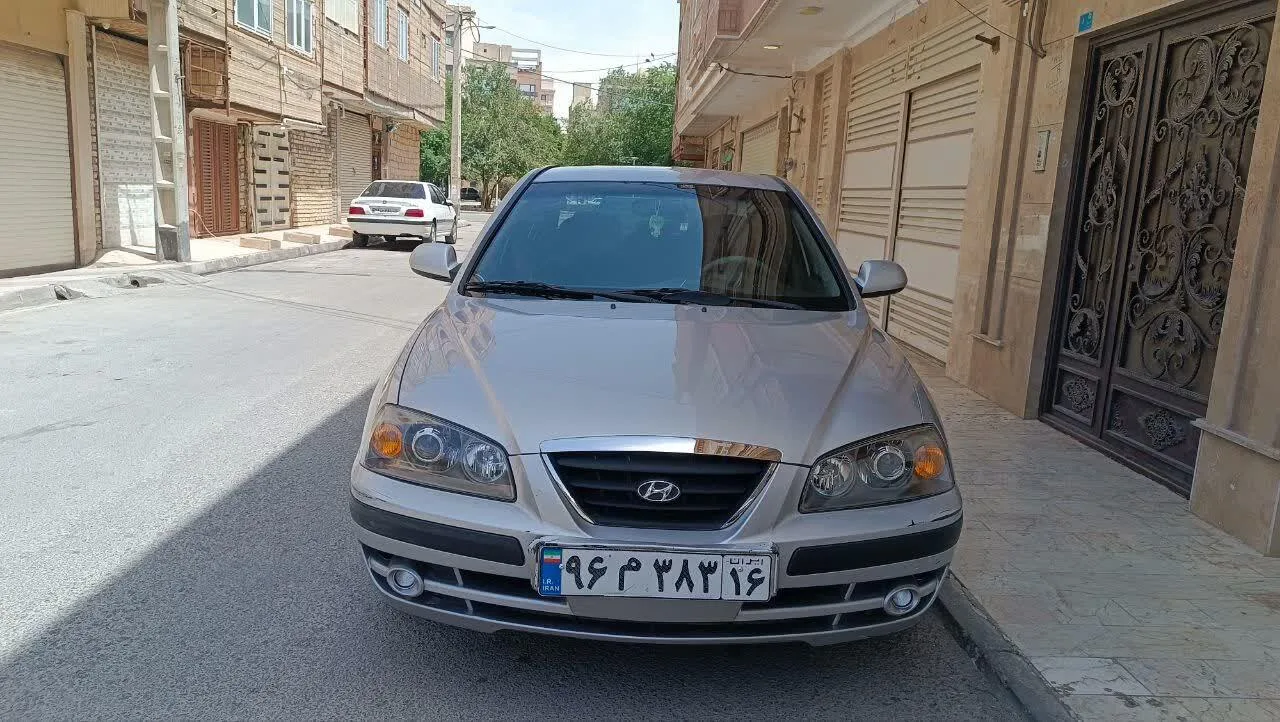 هیوندای  آوانته 2