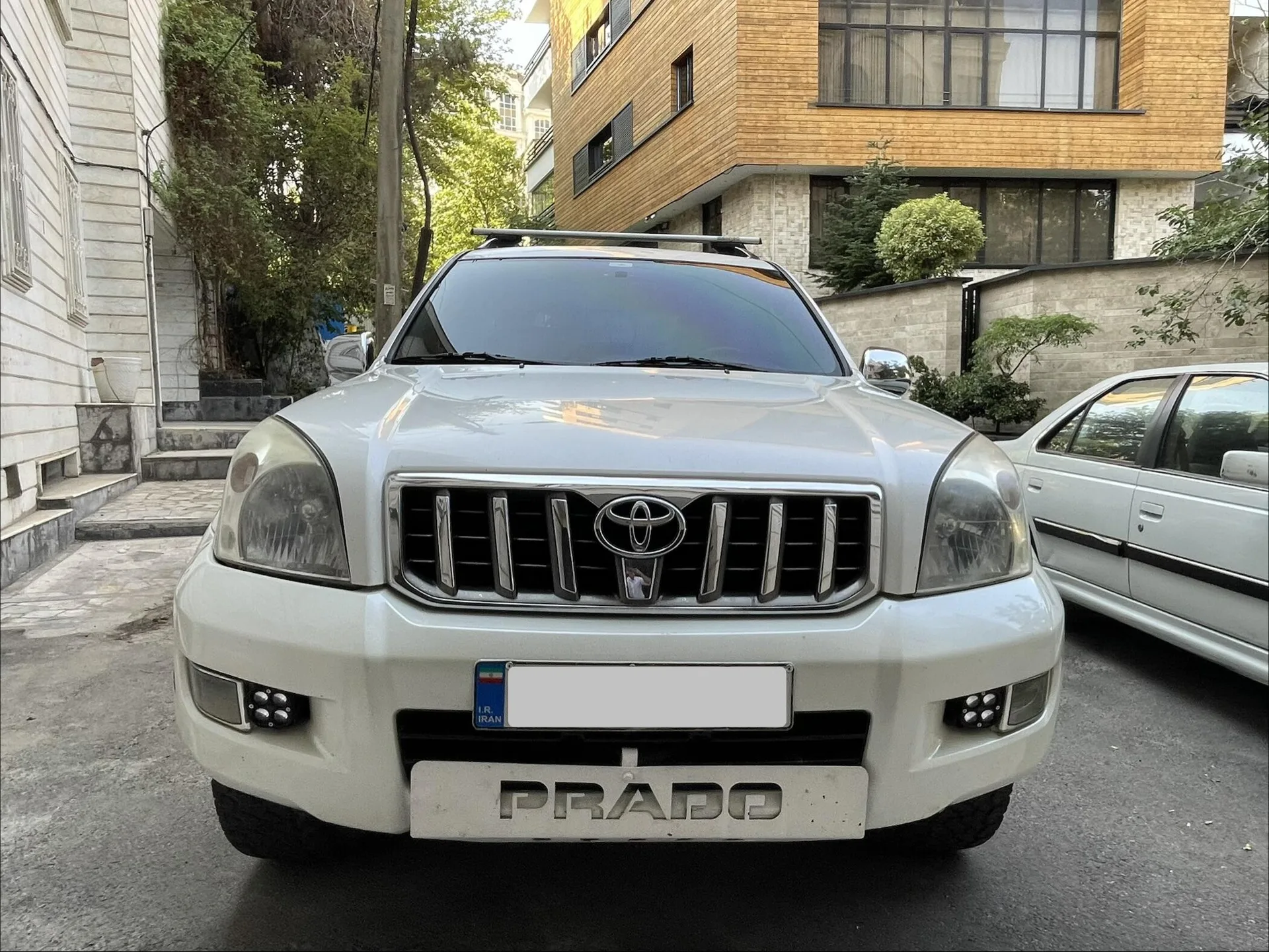 تویوتا پرادو دو در