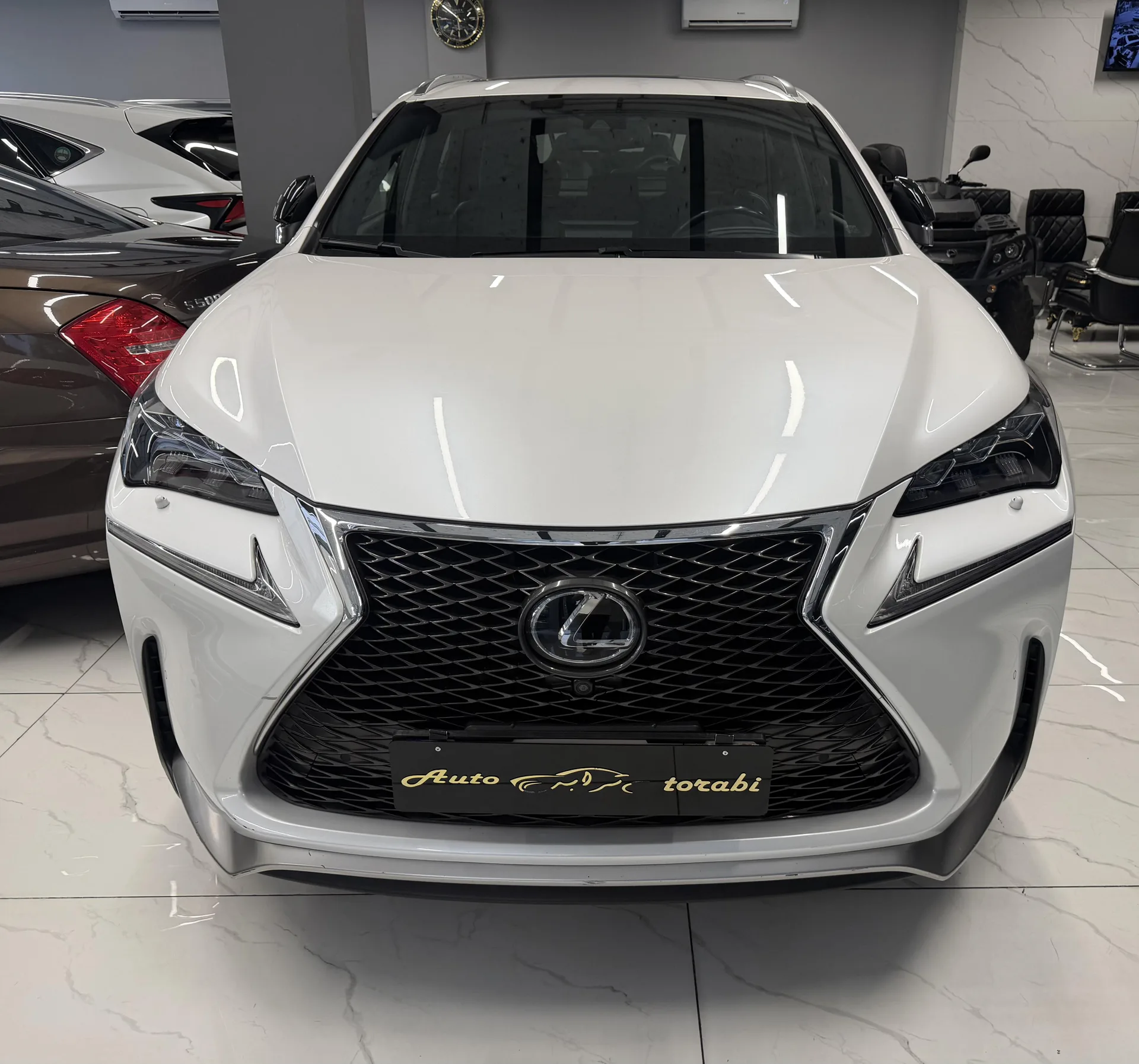لکسوس  NX 2