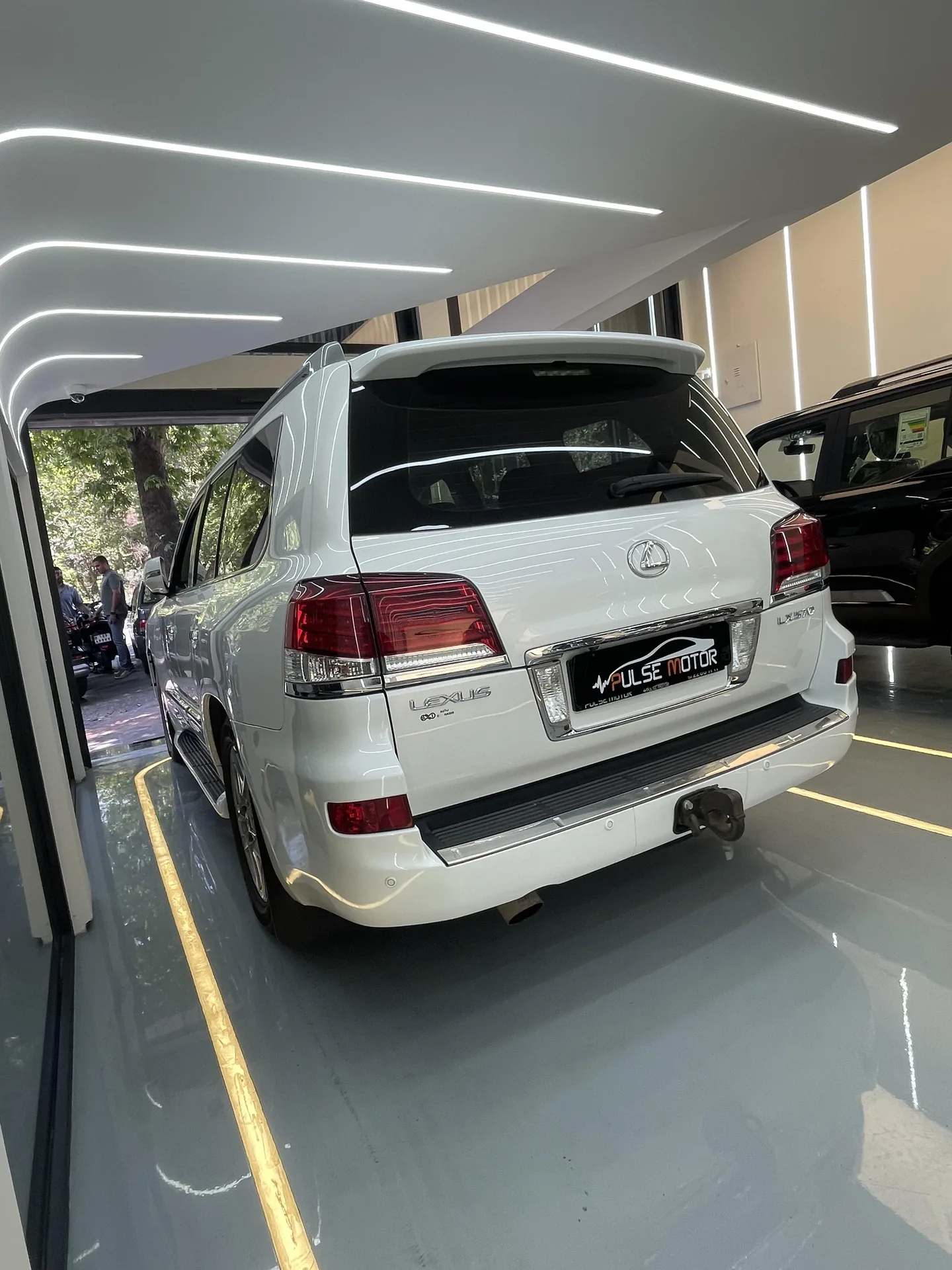 لکسوس  LX 5