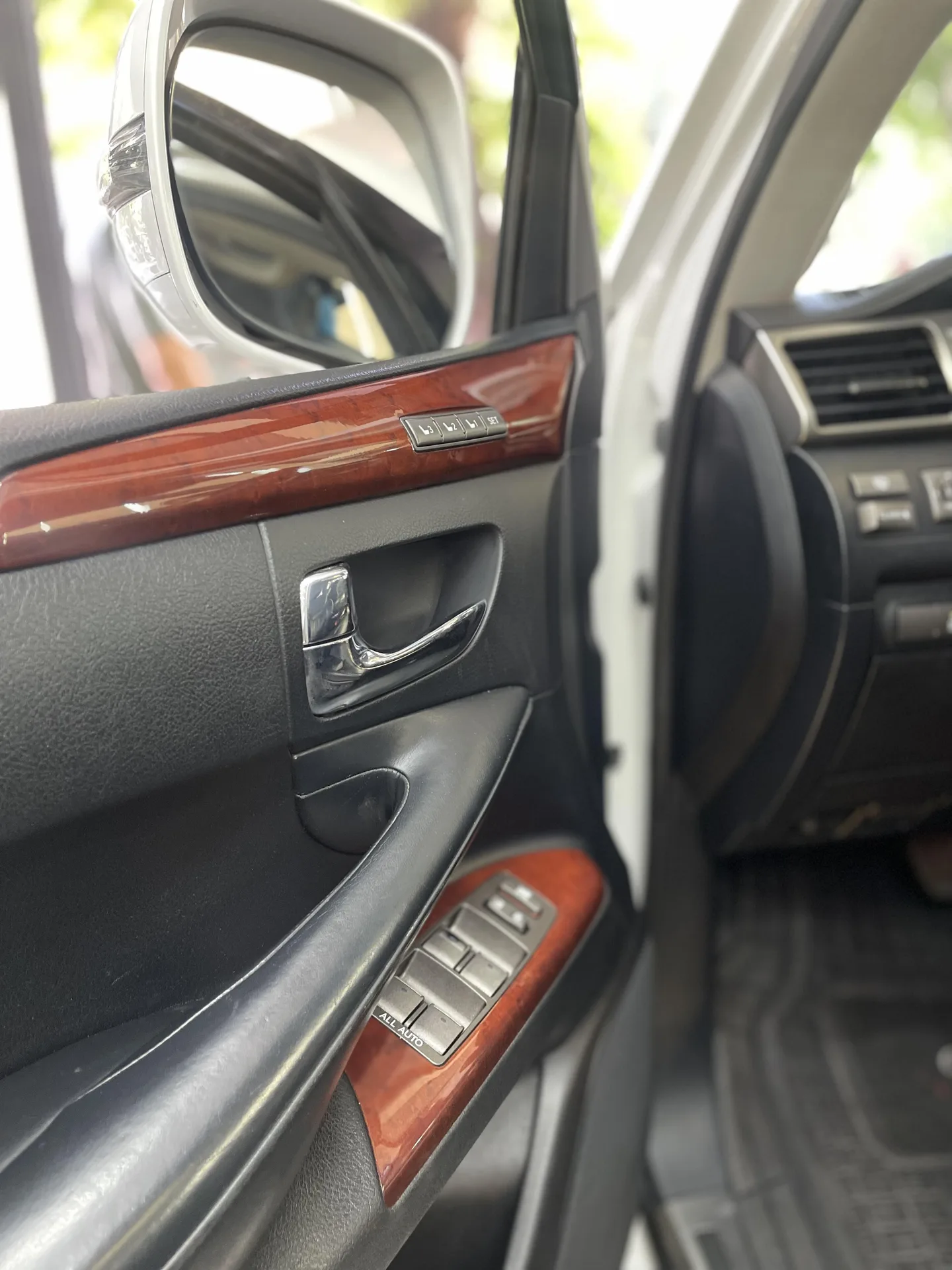 لکسوس  LX 6
