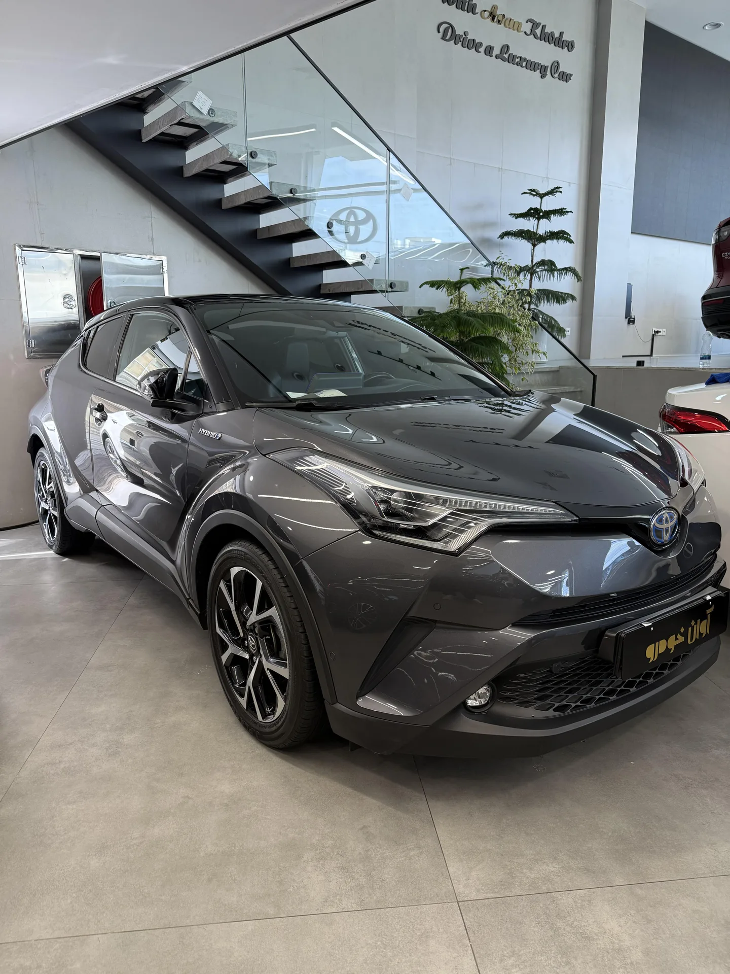 تویوتا  C-HR هیبرید 2