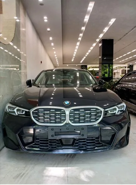 ب ام و سری 3 سدان