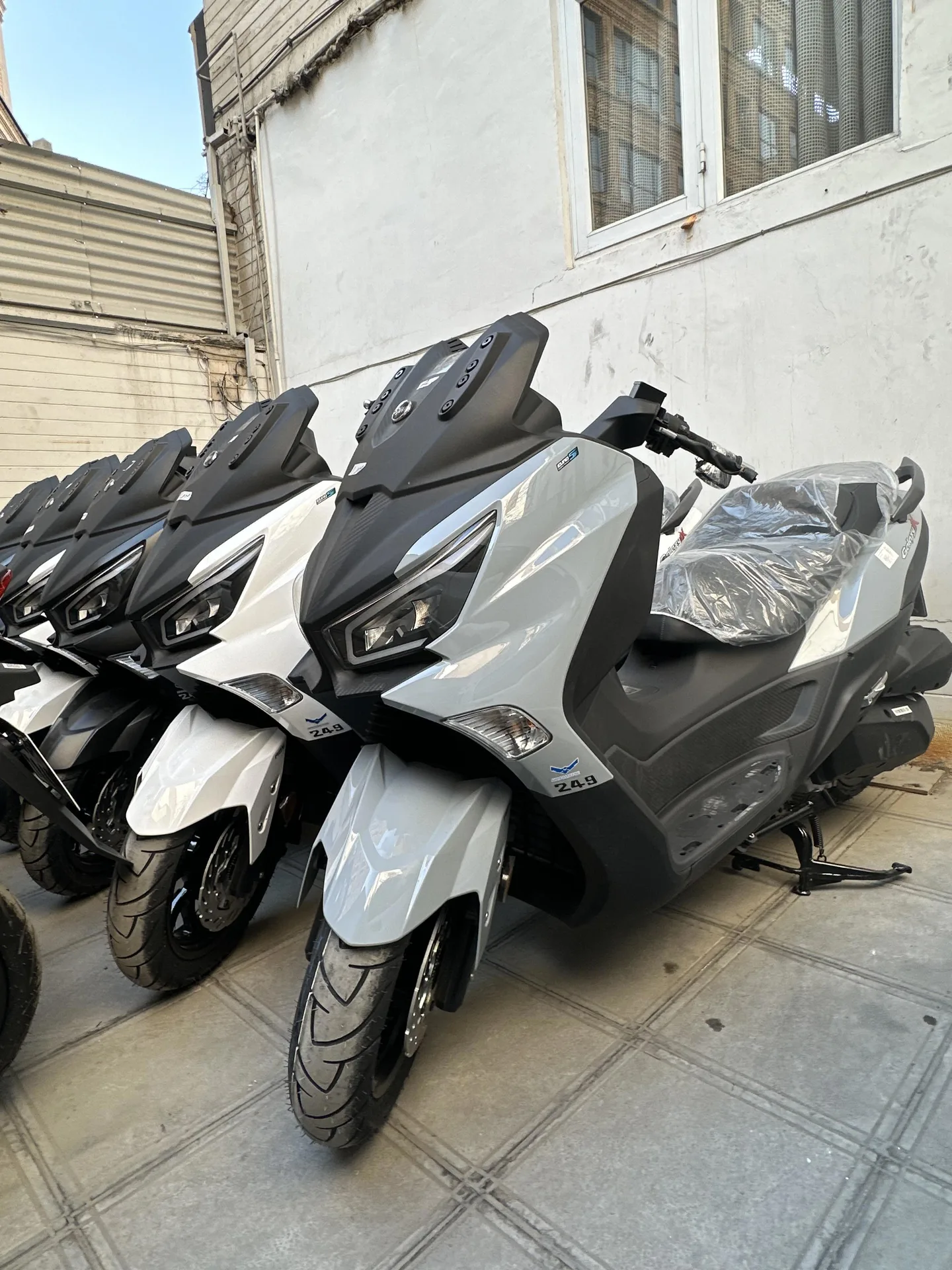اس وای ام  گلکسی JX 250 4