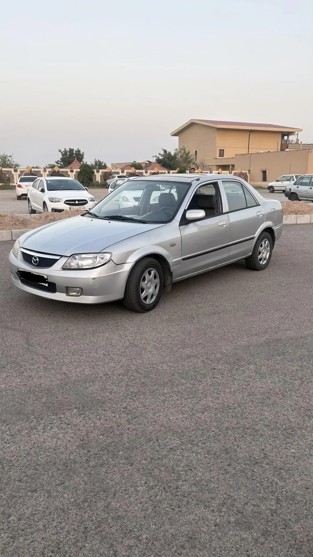مزدا 323