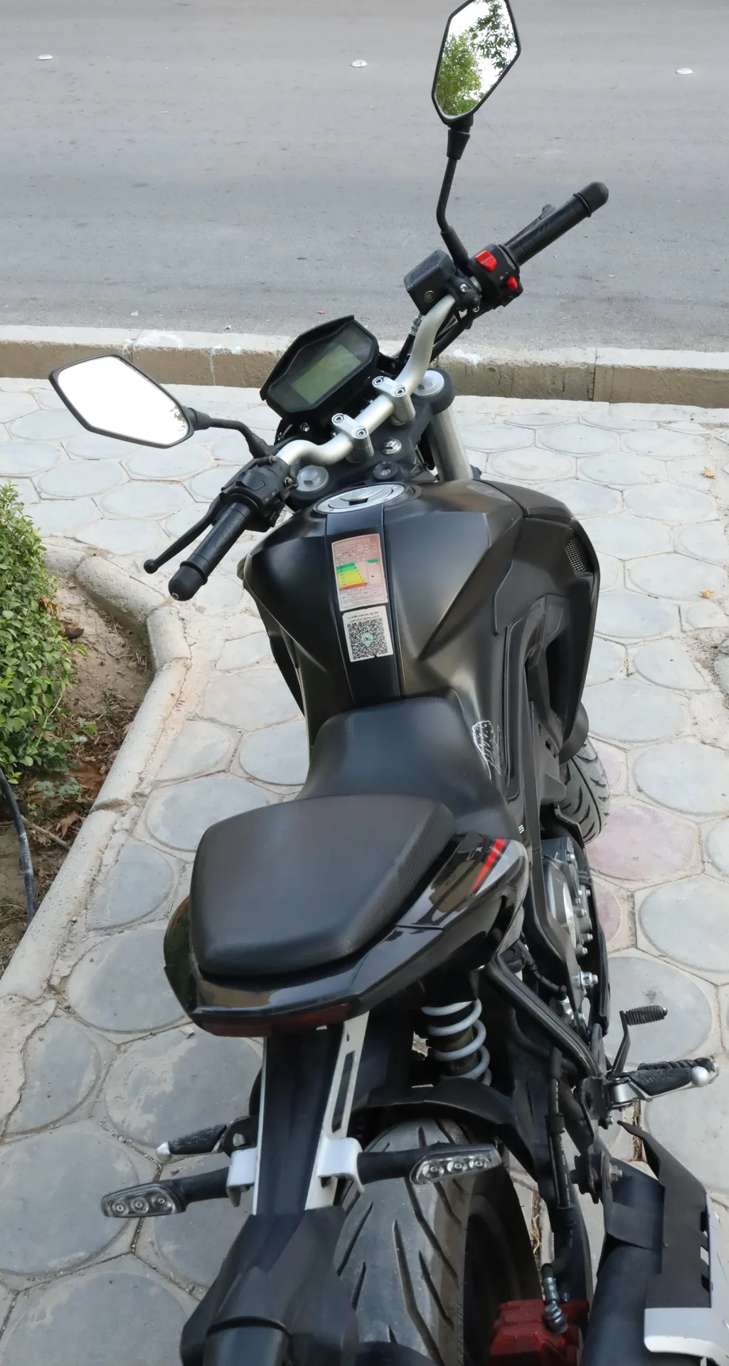 بنلی  TNT 180S 4