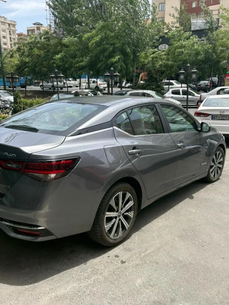 نیسان  سیلفی e-POWER 2
