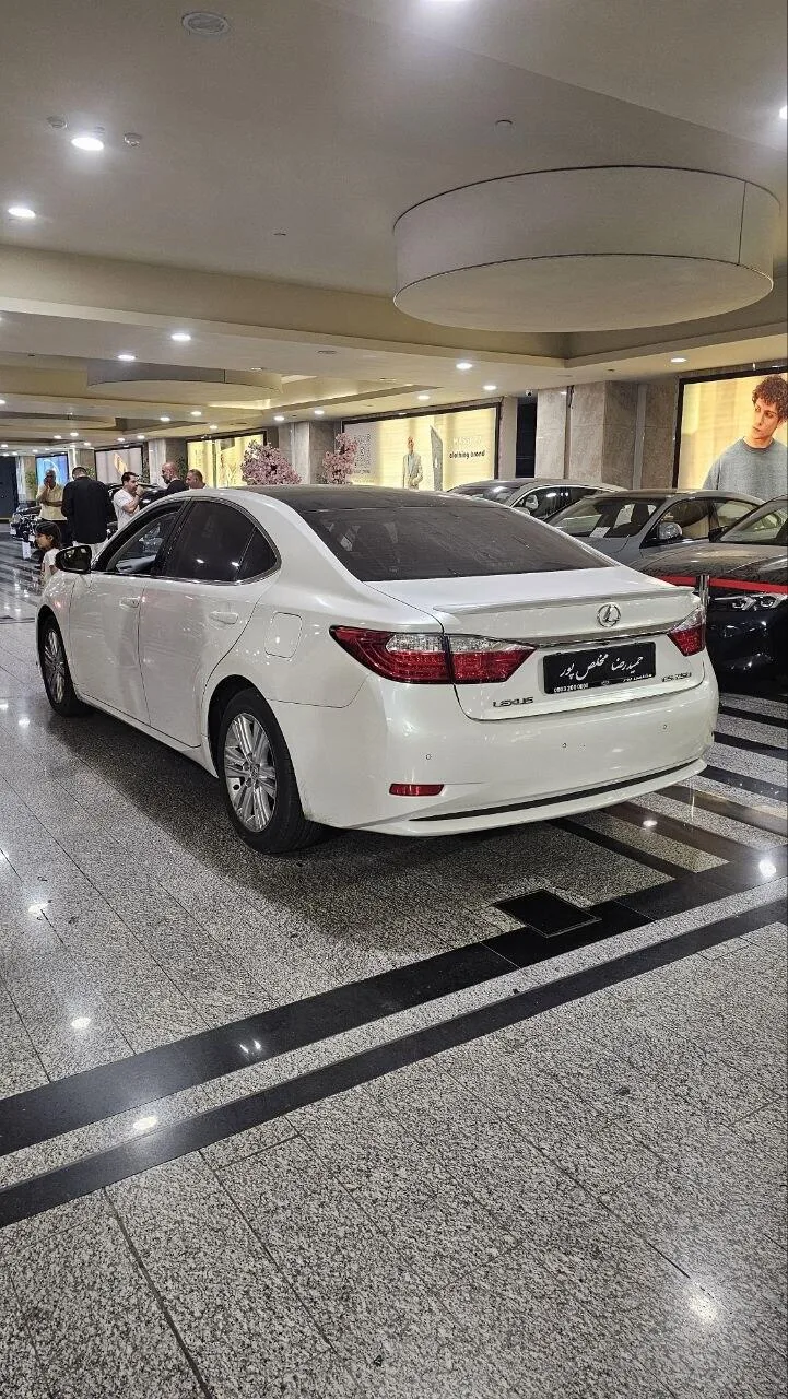 لکسوس  ES 4