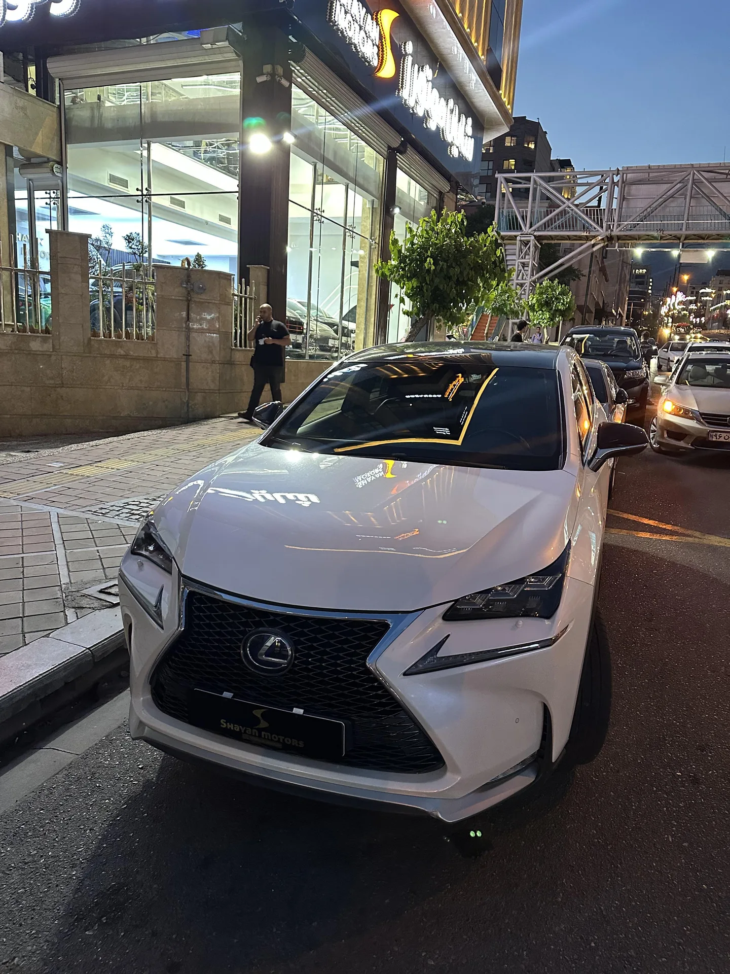 لکسوس  NX هیبرید 5