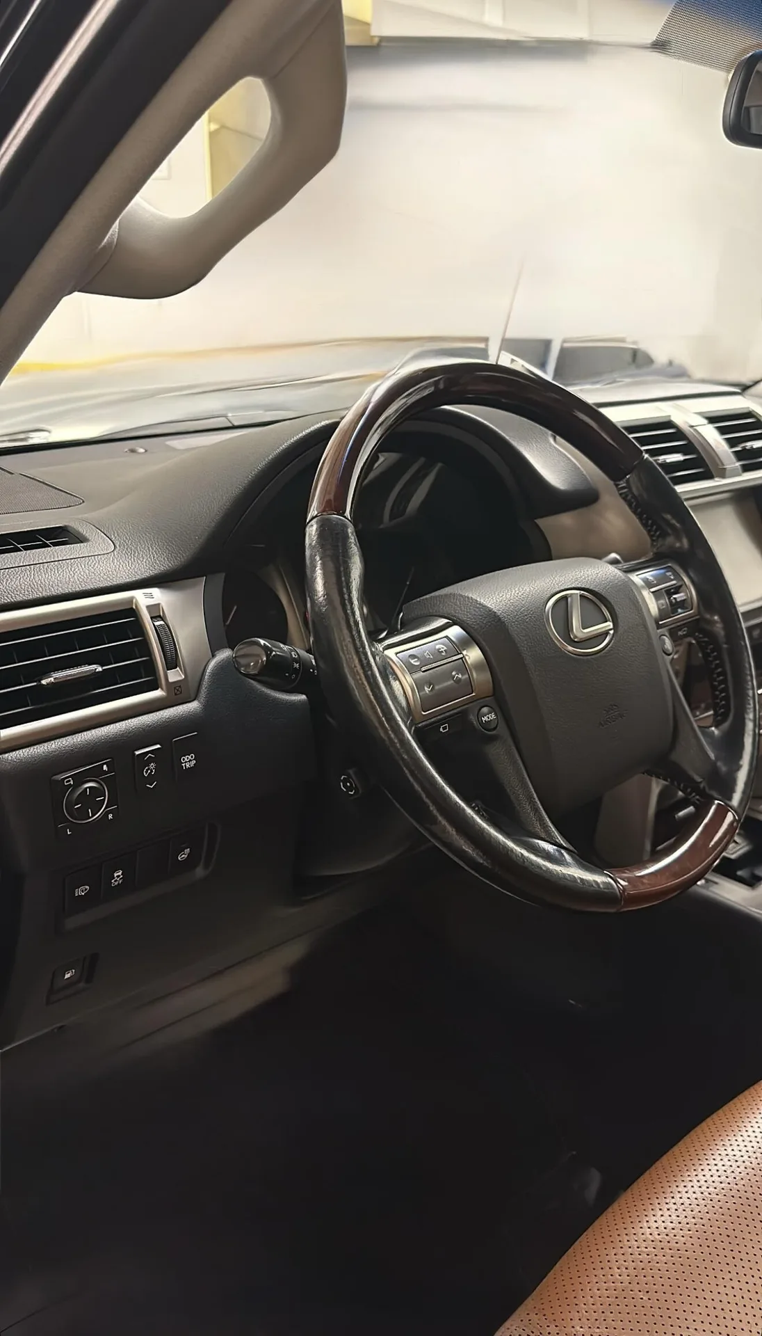 لکسوس  GX 3