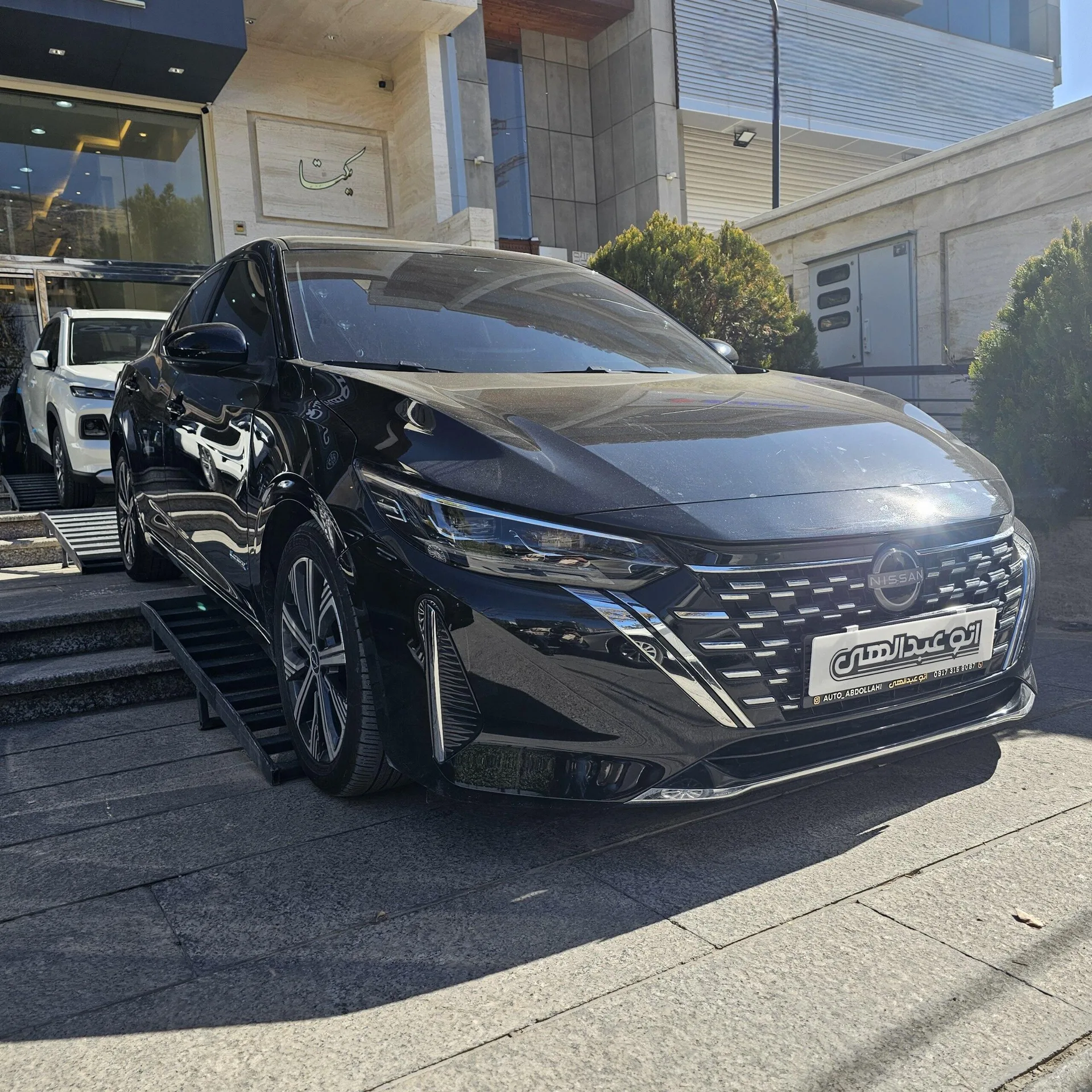 نیسان  سیلفی e-POWER 2