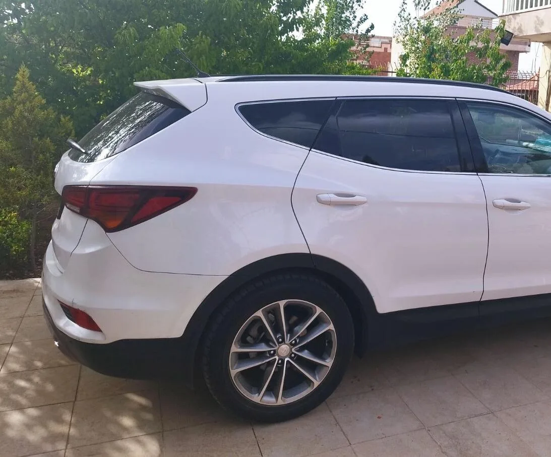 هیوندای  سانتافه 2