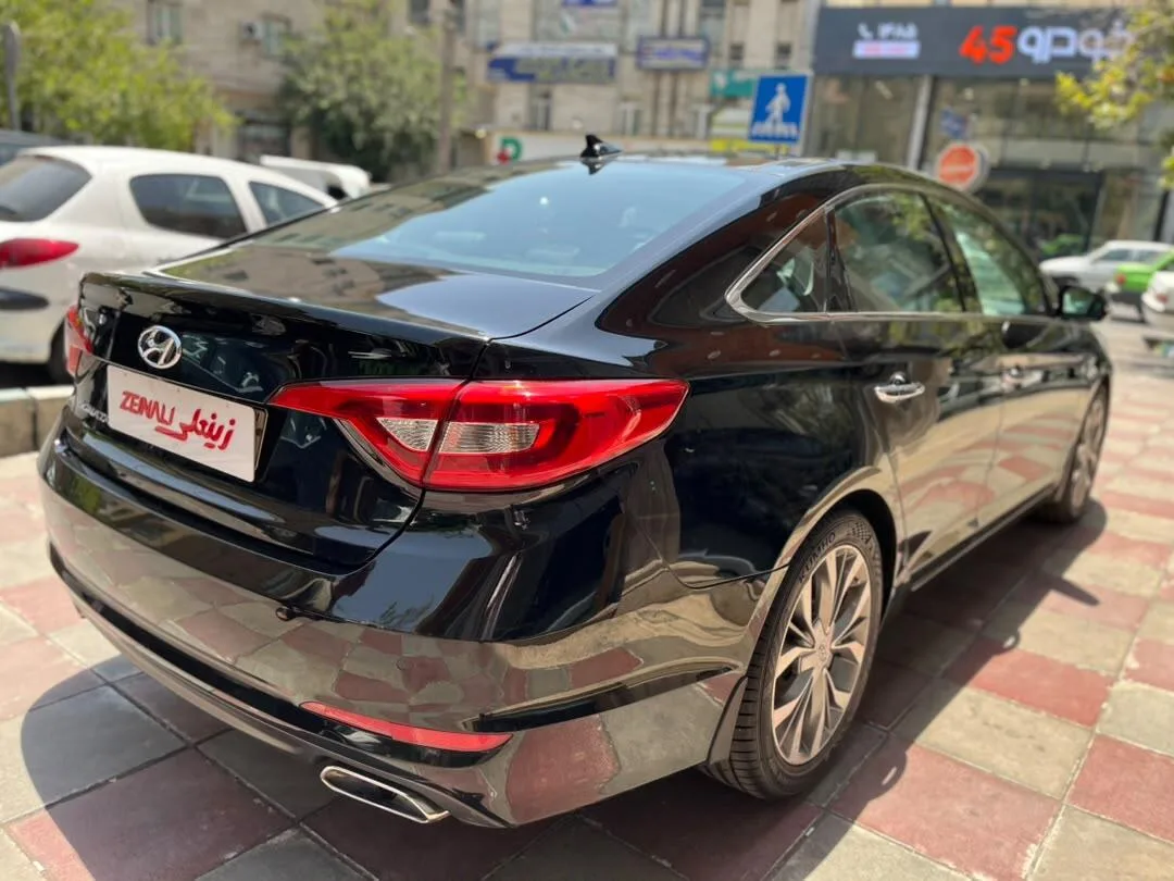 هیوندای  سوناتا 4