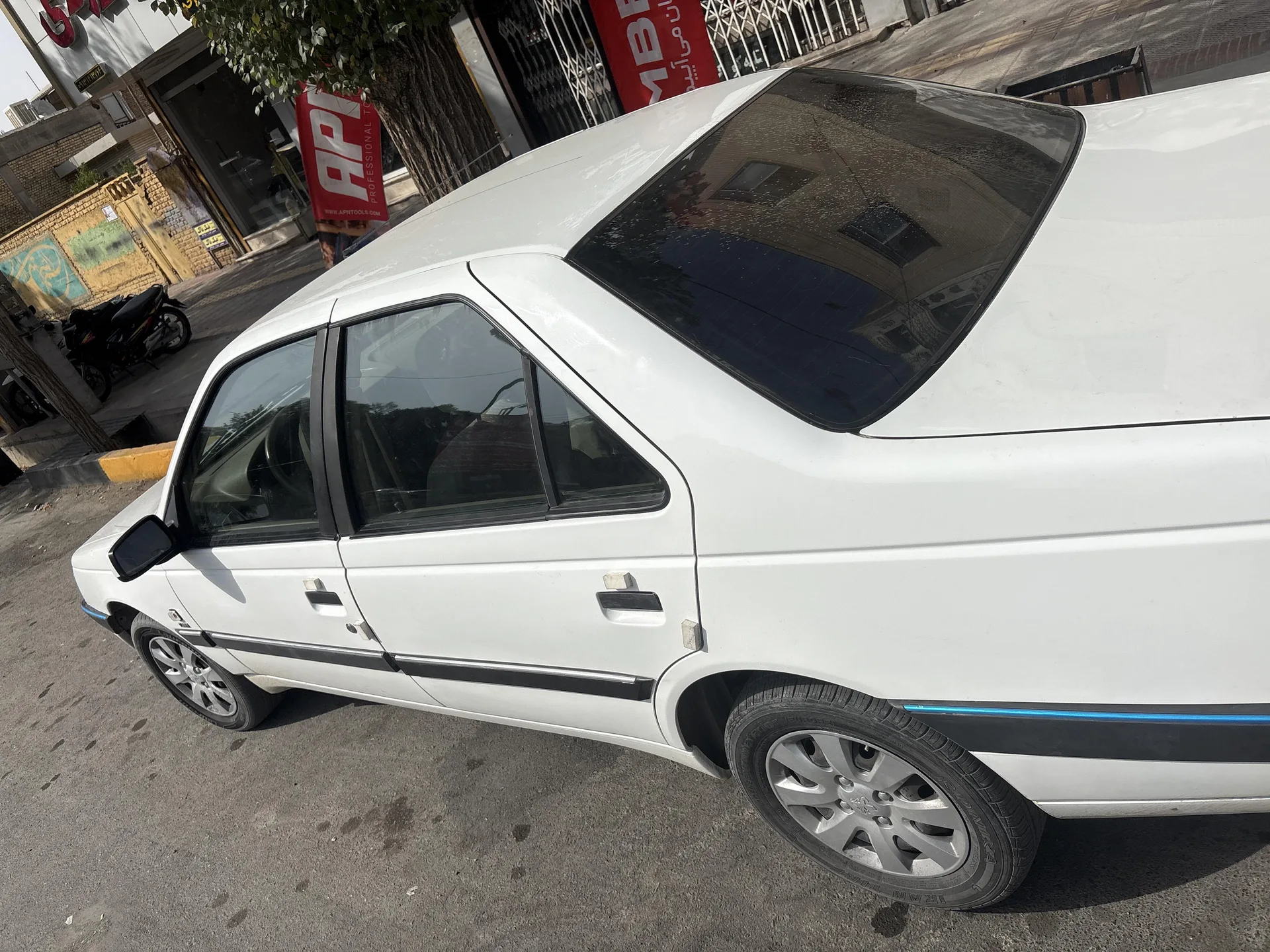 پژو 405